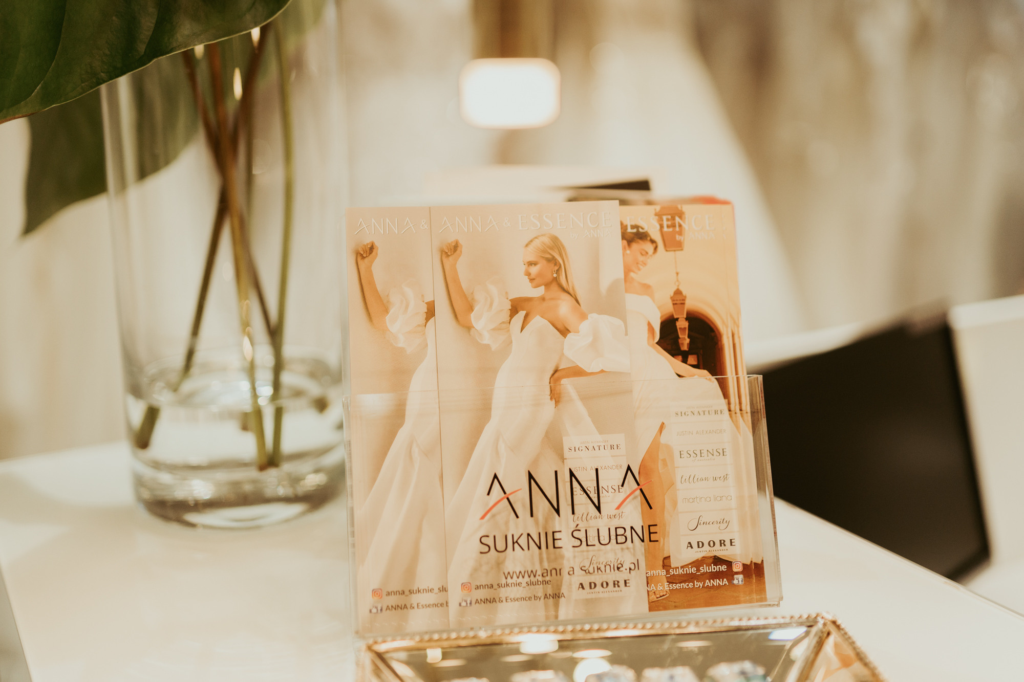 SALON SUKIEN ŚLUBNYCH ANNA. Karkowskafoto - fotografia miłości