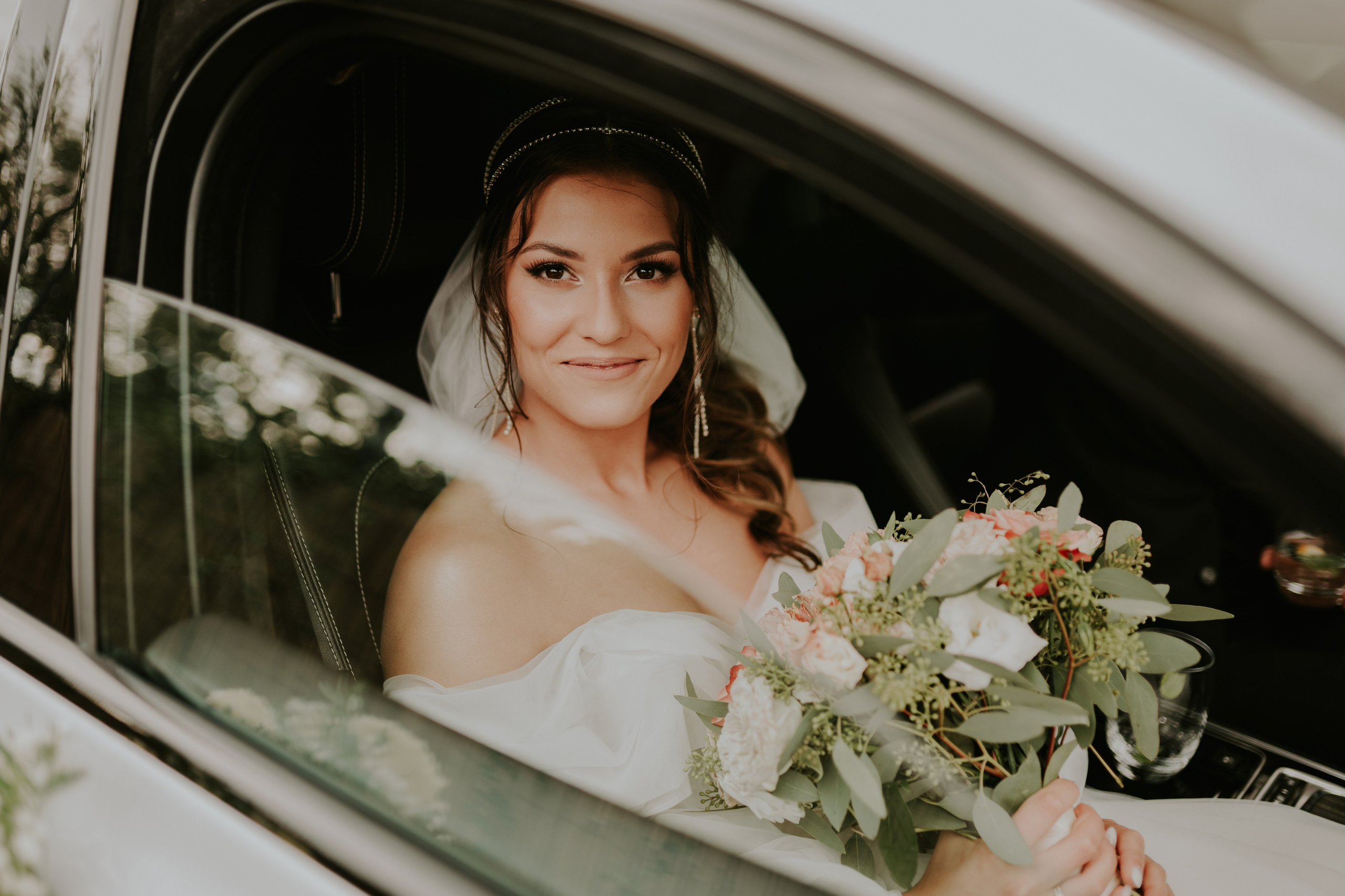 Sala Koralowa w Jaworzu: Opowieść o ślubie Nikoli i Kacpra. Karkowskafoto - fotografia miłości