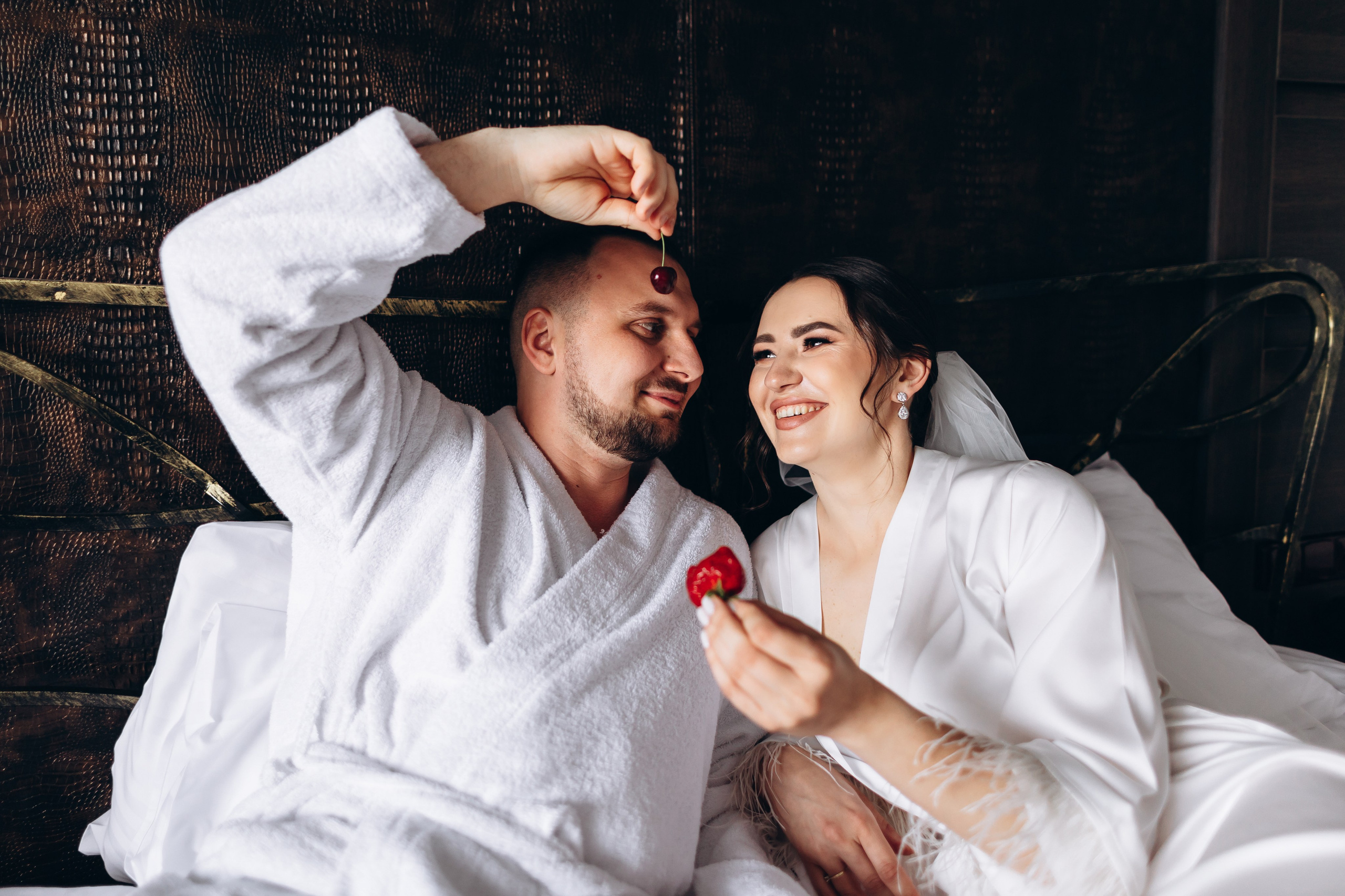 White Wedding. Wedding and Family Photograph