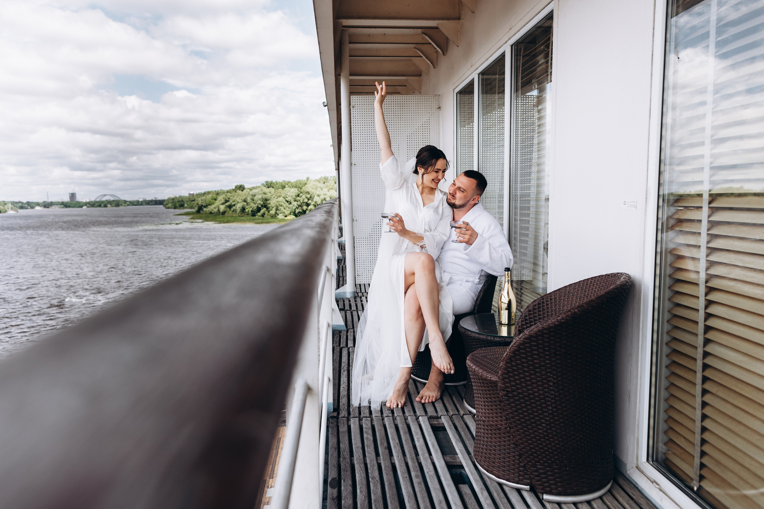 White Wedding. Wedding and Family Photograph