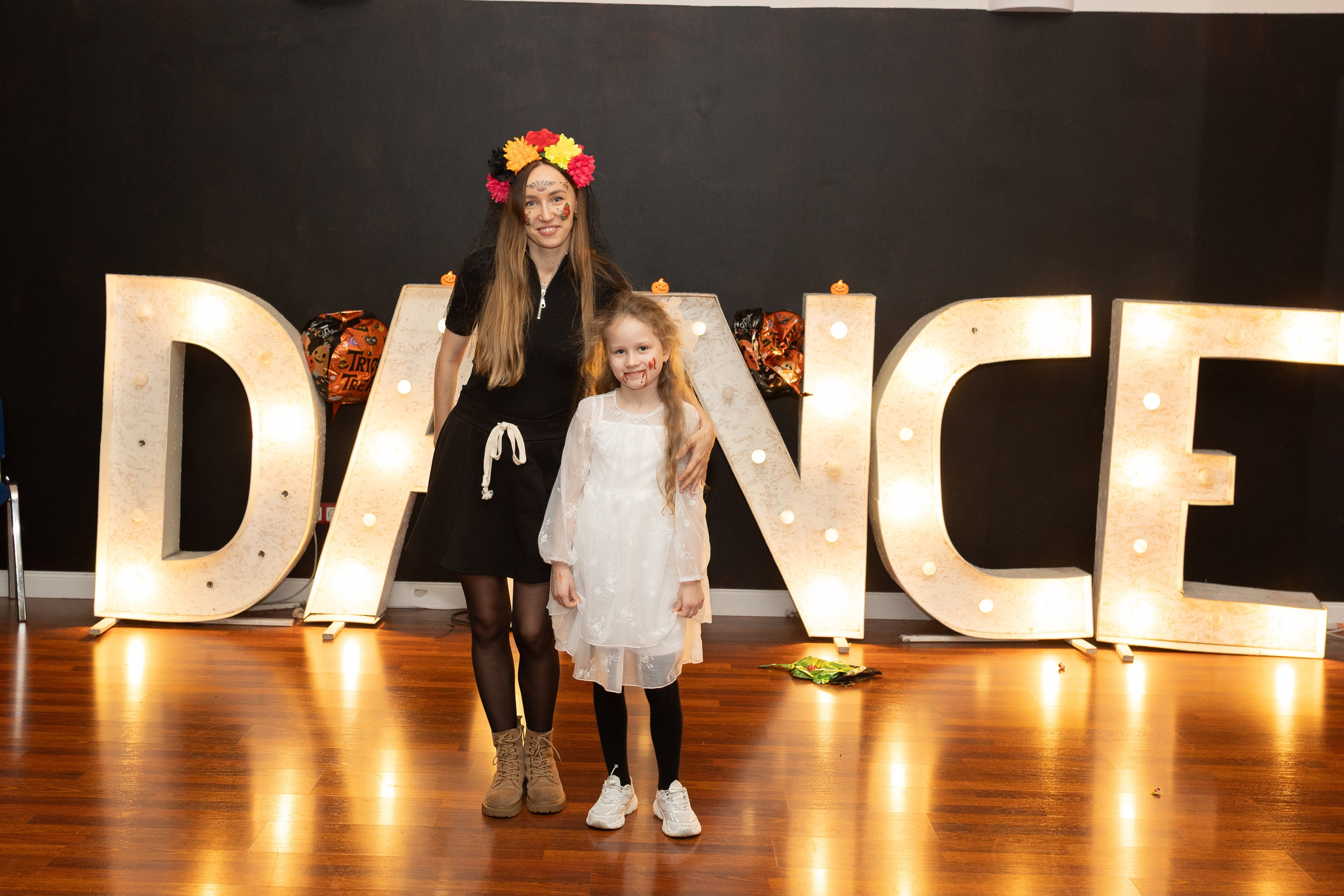 Leo dance studio Helloween 2025. Семейный и детский фотограф в Варшаве Мила Бобровская