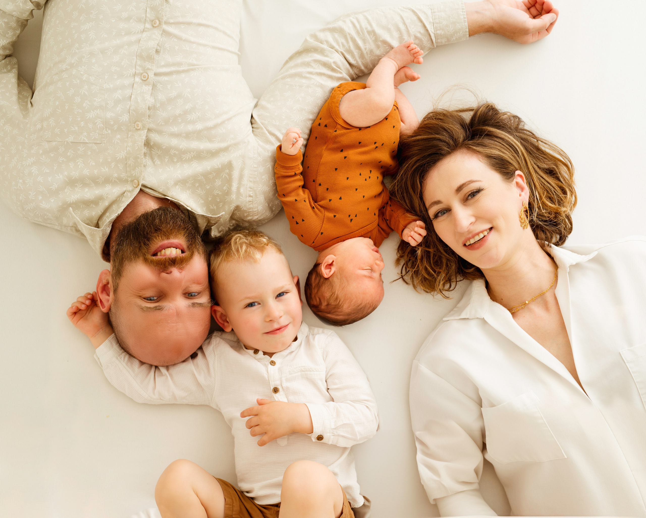 Magi’s Newborn home visit. Michalina Dzianach Wedding Photographer Iceland