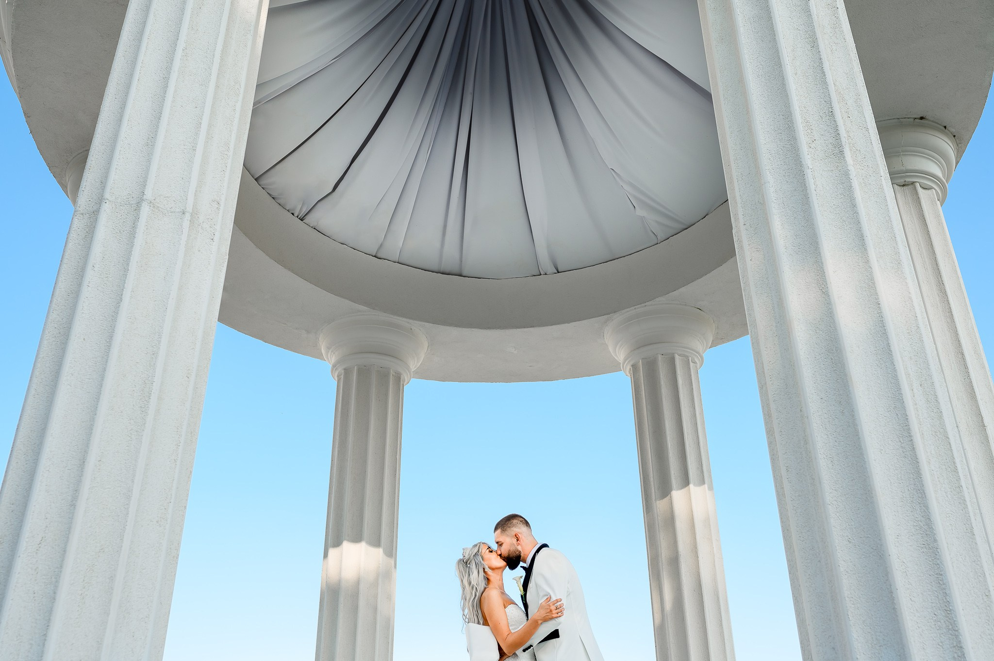 Corina & Paul. Mugurel Olteanu Fotograf