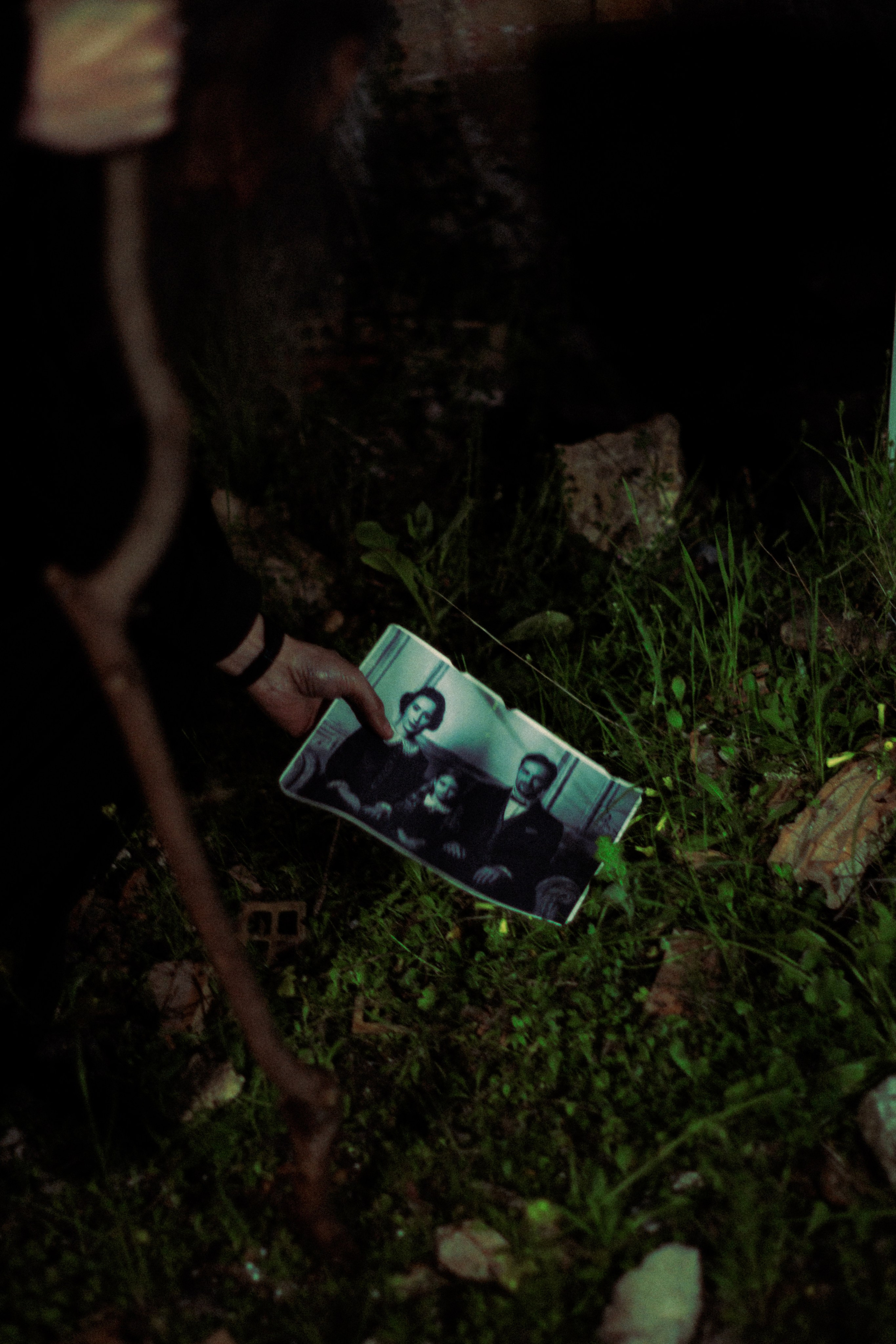 “Celestial Oddity” Clip Photoshoot. Photographer in Greece Kristina