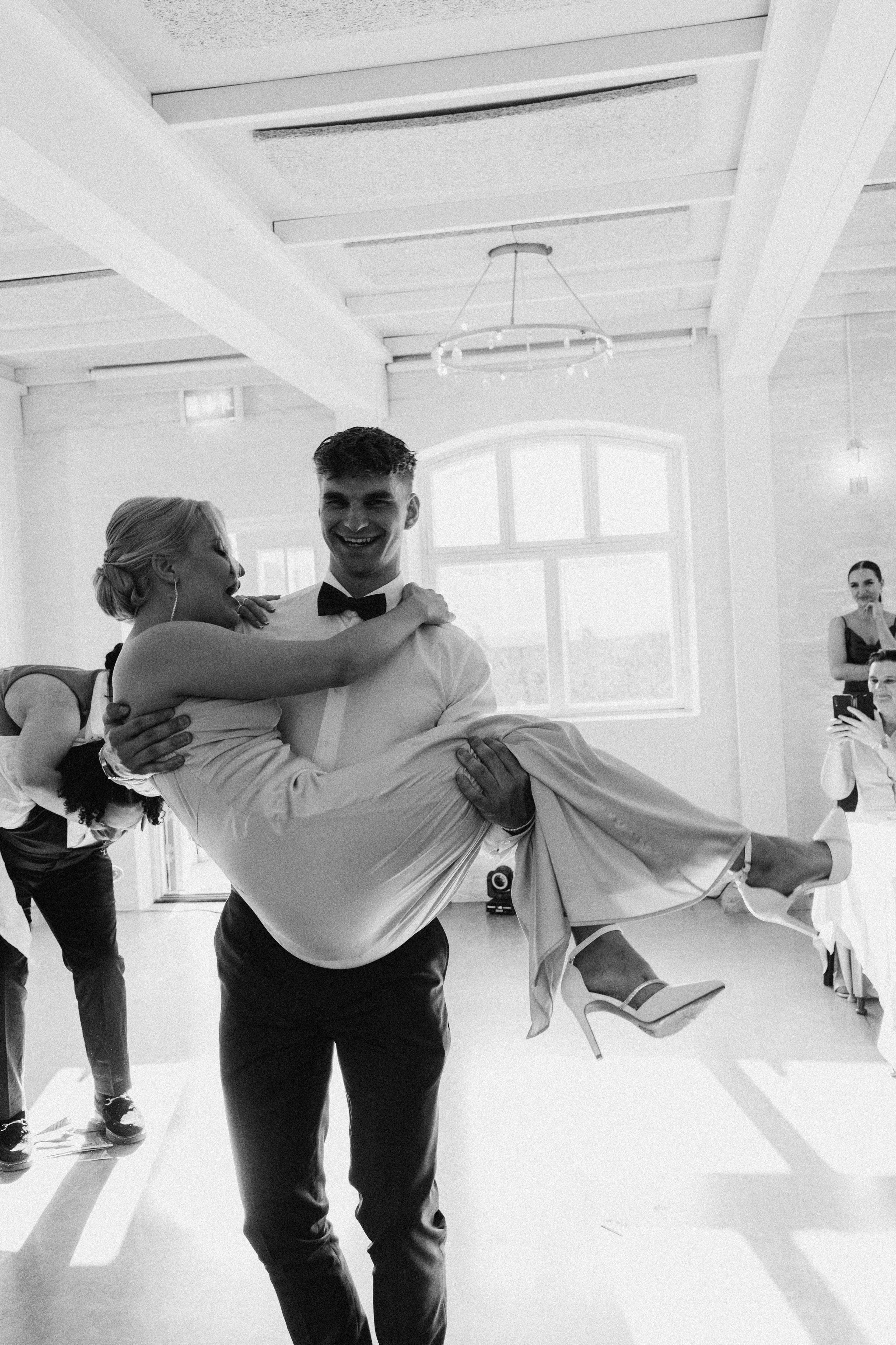 Wedding. Wedding and portrait photographer in Helsinki Vickan O