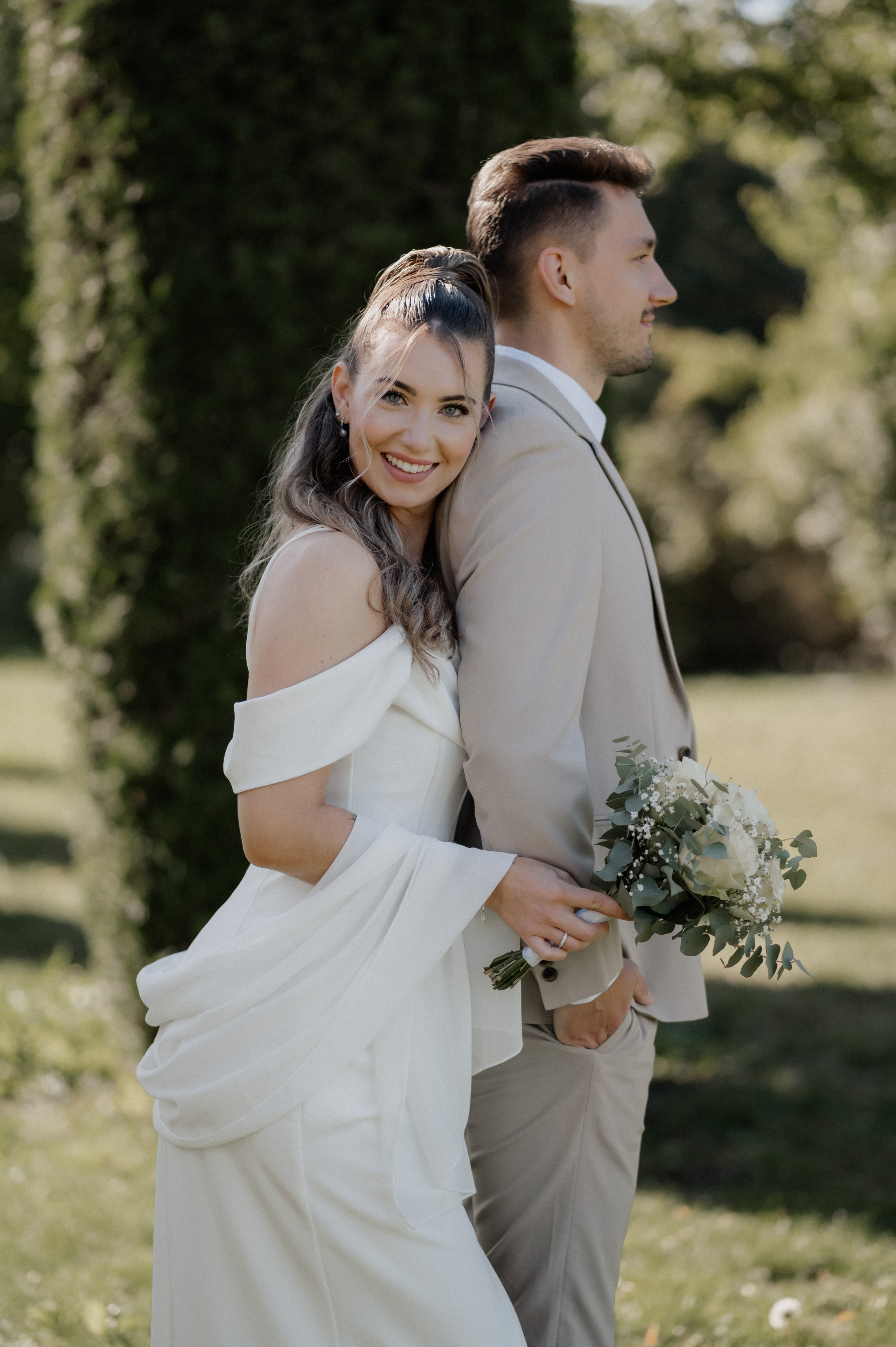 CIVIL WEDDING IN STADTSCHLOSS IN HERRIEDEN. Photographer in Nuremberg Irina Mehnert from Ansbach