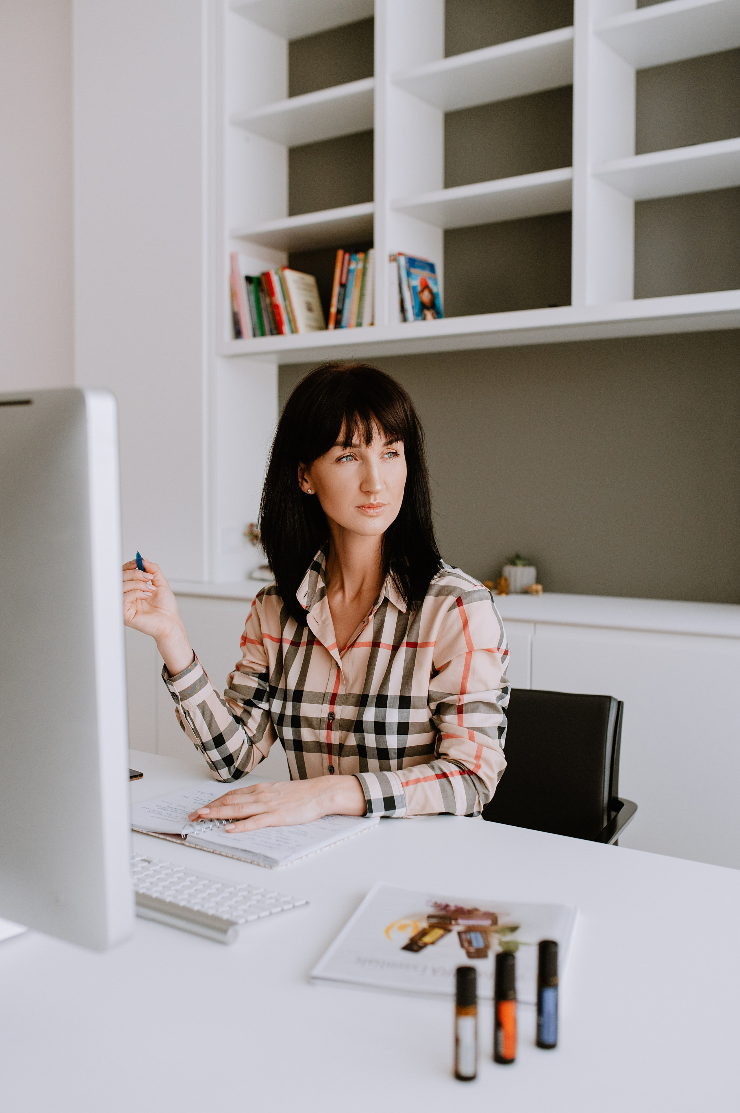 Yulia Dottera Aromatouch. ANNA-MARIA PHOTO CONTENT CREATOR — фотограф, эстет, художник и визуальный эксперт в Instagram, работающий в Праге