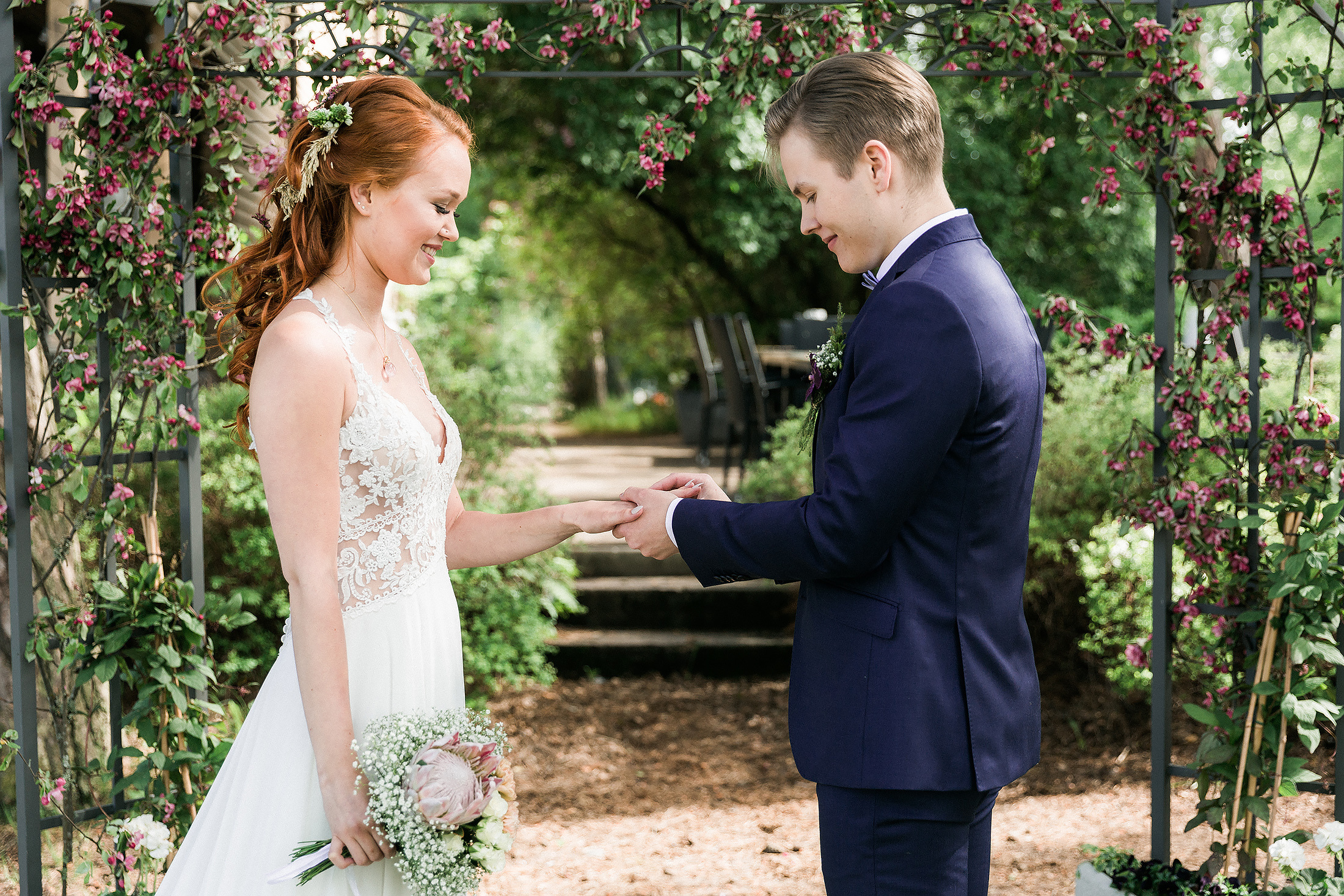 Stailattu kuvaus, Soutupaviljonki, Trooppiset häät