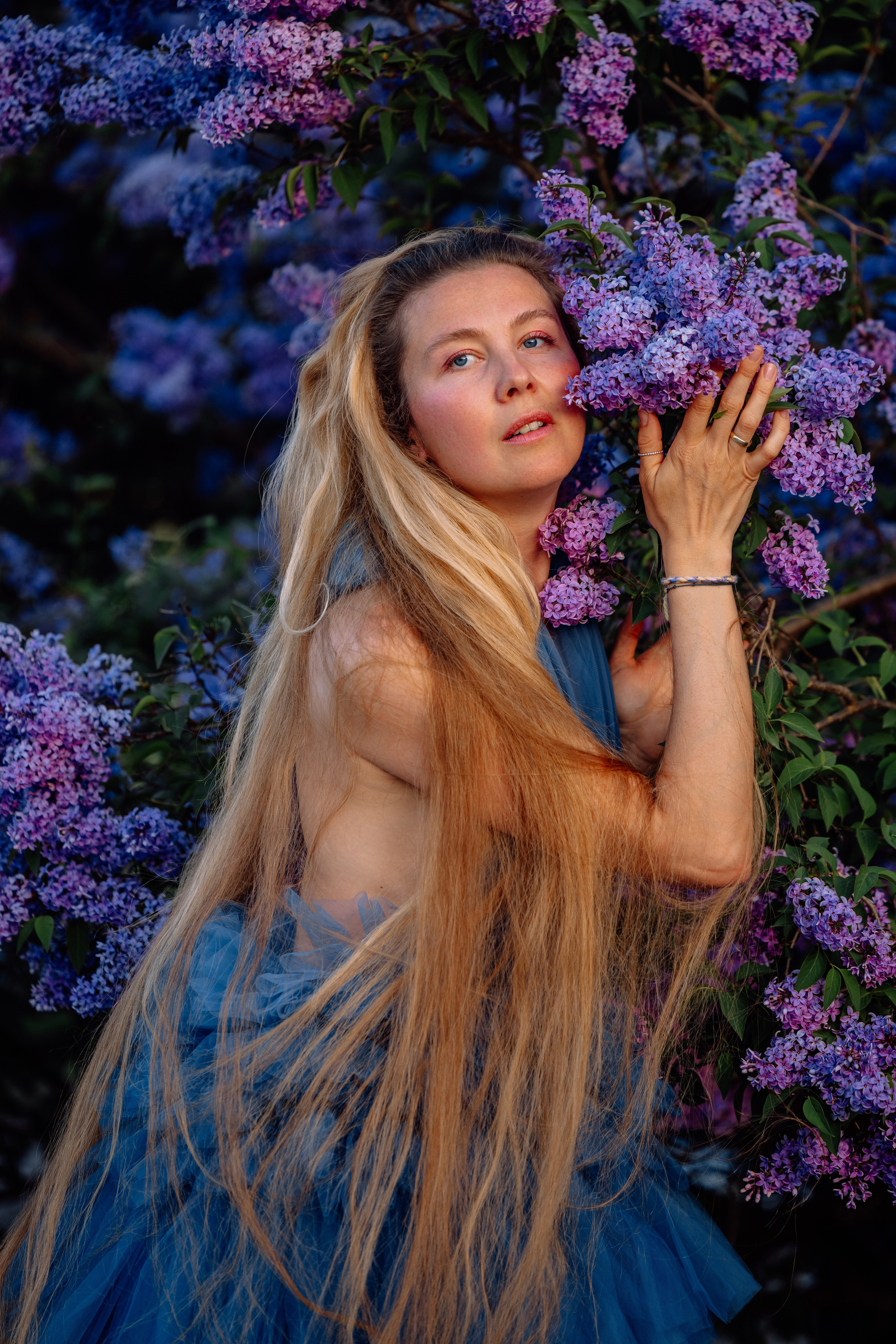 Wenn der Flieder beim Schloss Nymphenburg blüht. Hochzeitsfotograf München Taufe Familienfotograf Tanja Mauke