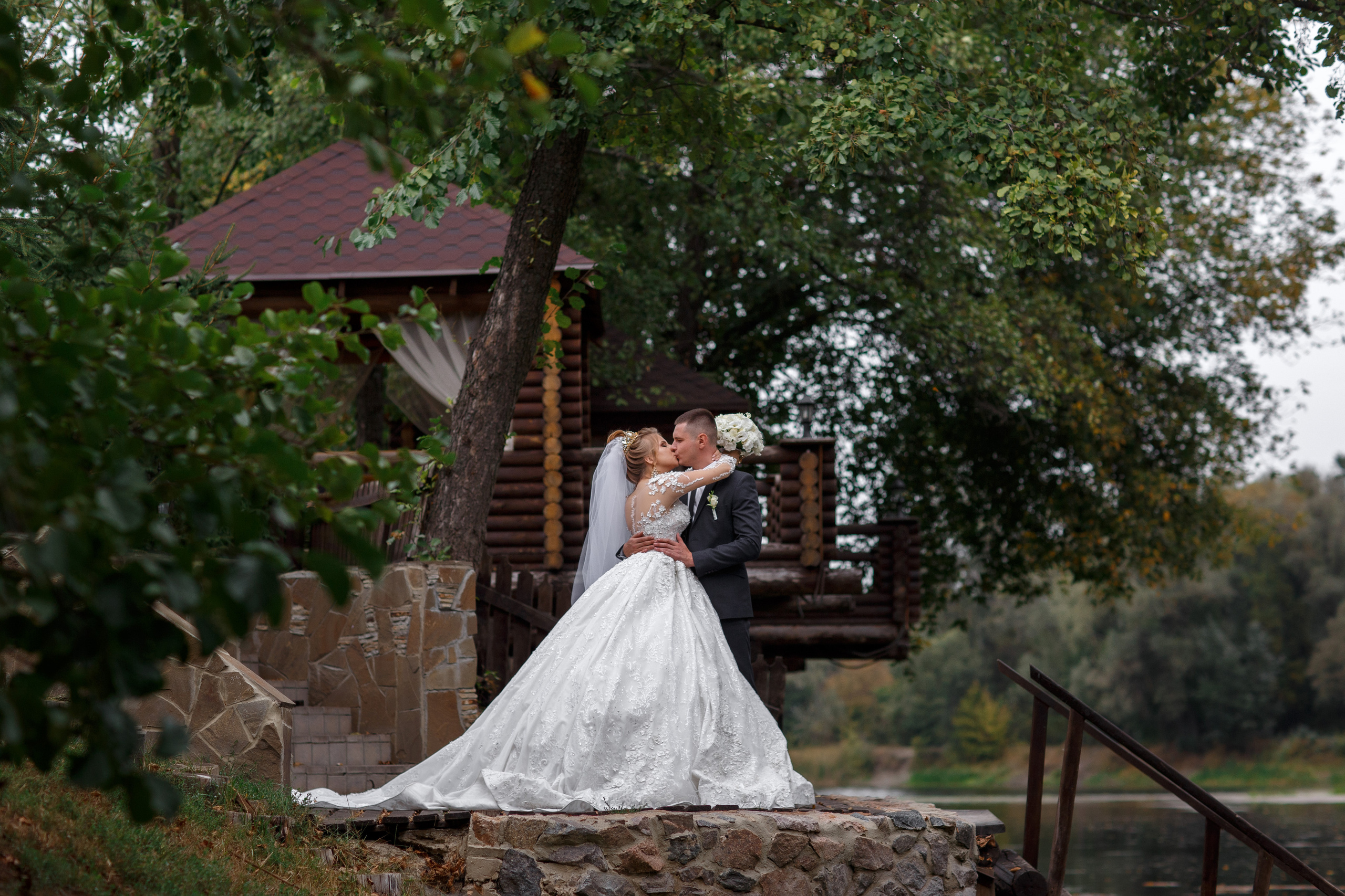 Contact. Wedding & family photographer in Dorset, England. Nataliia Honcharenko