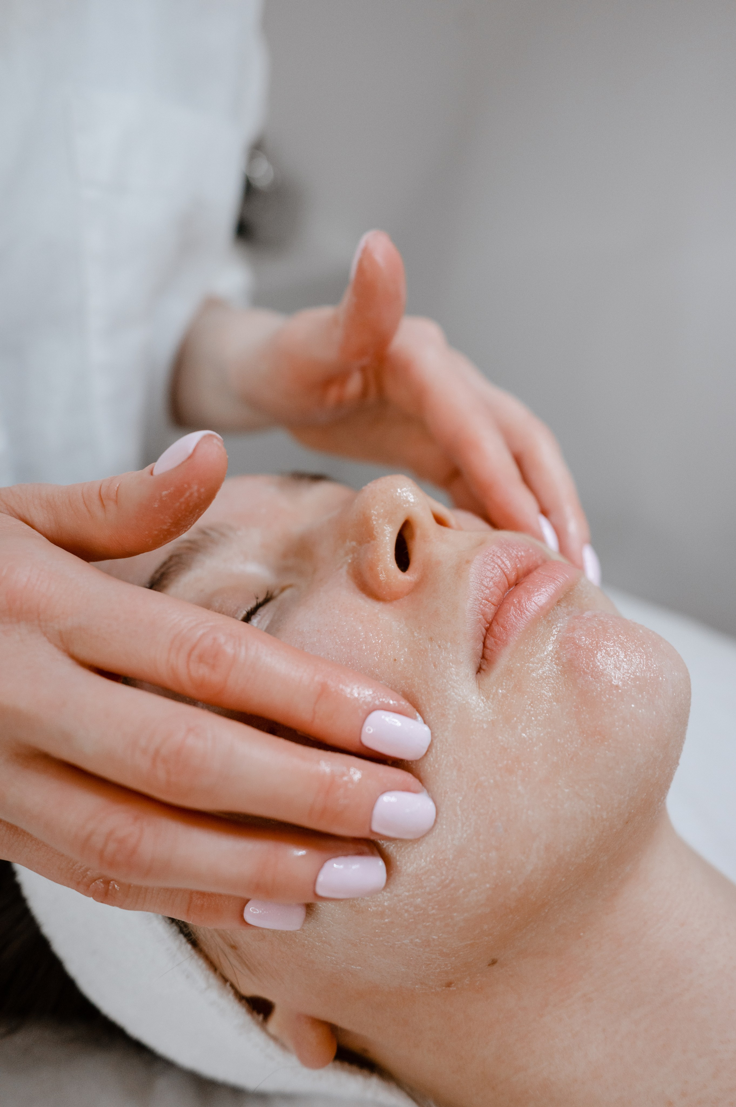 Astudio beauty studio in Prague. ANNA-MARIA PHOTO CONTENT CREATOR — photographer, aesthete, artist, and visual expert for Instagram in Prague