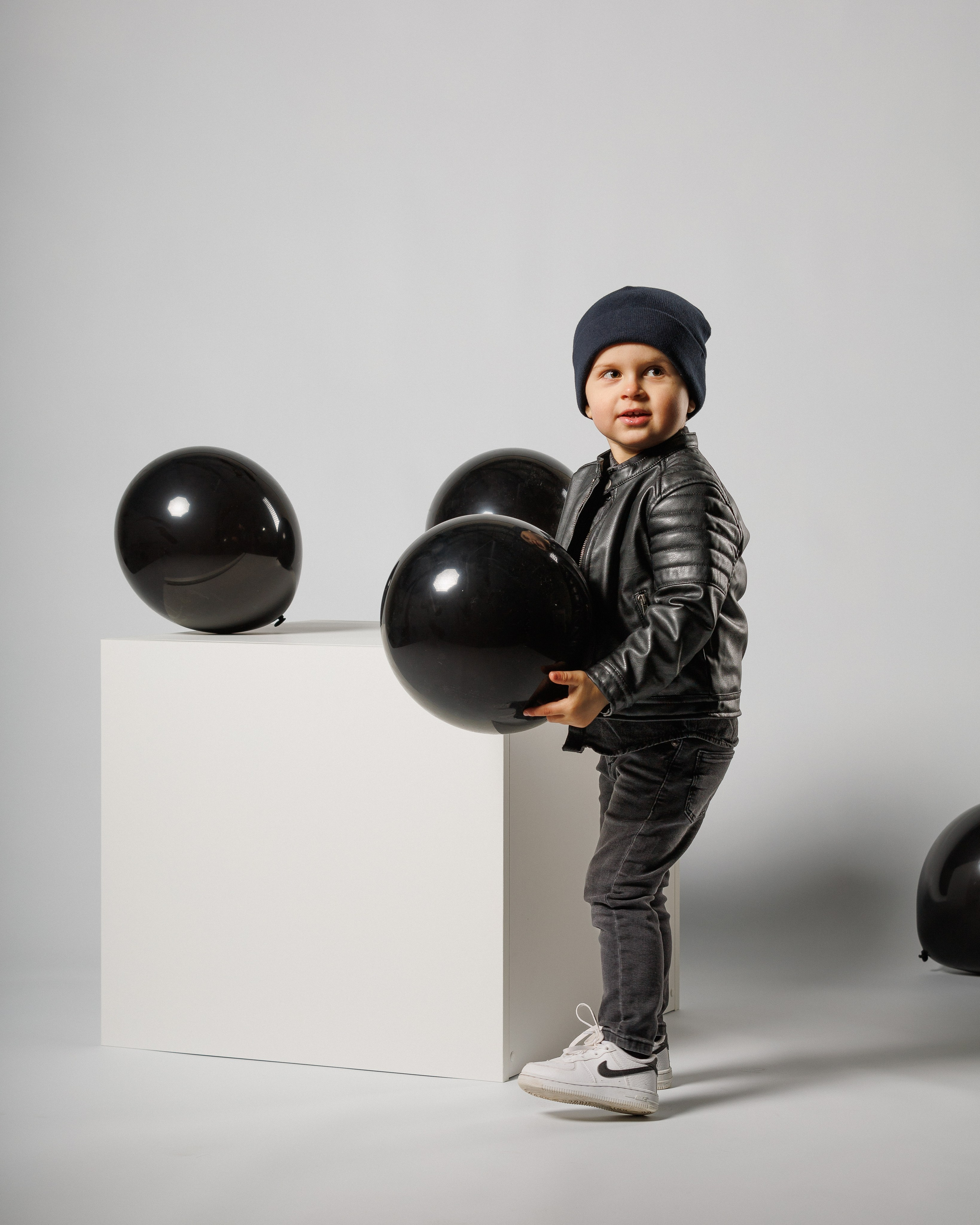 ValStudio. Https://valphoto.wfolio.pro/