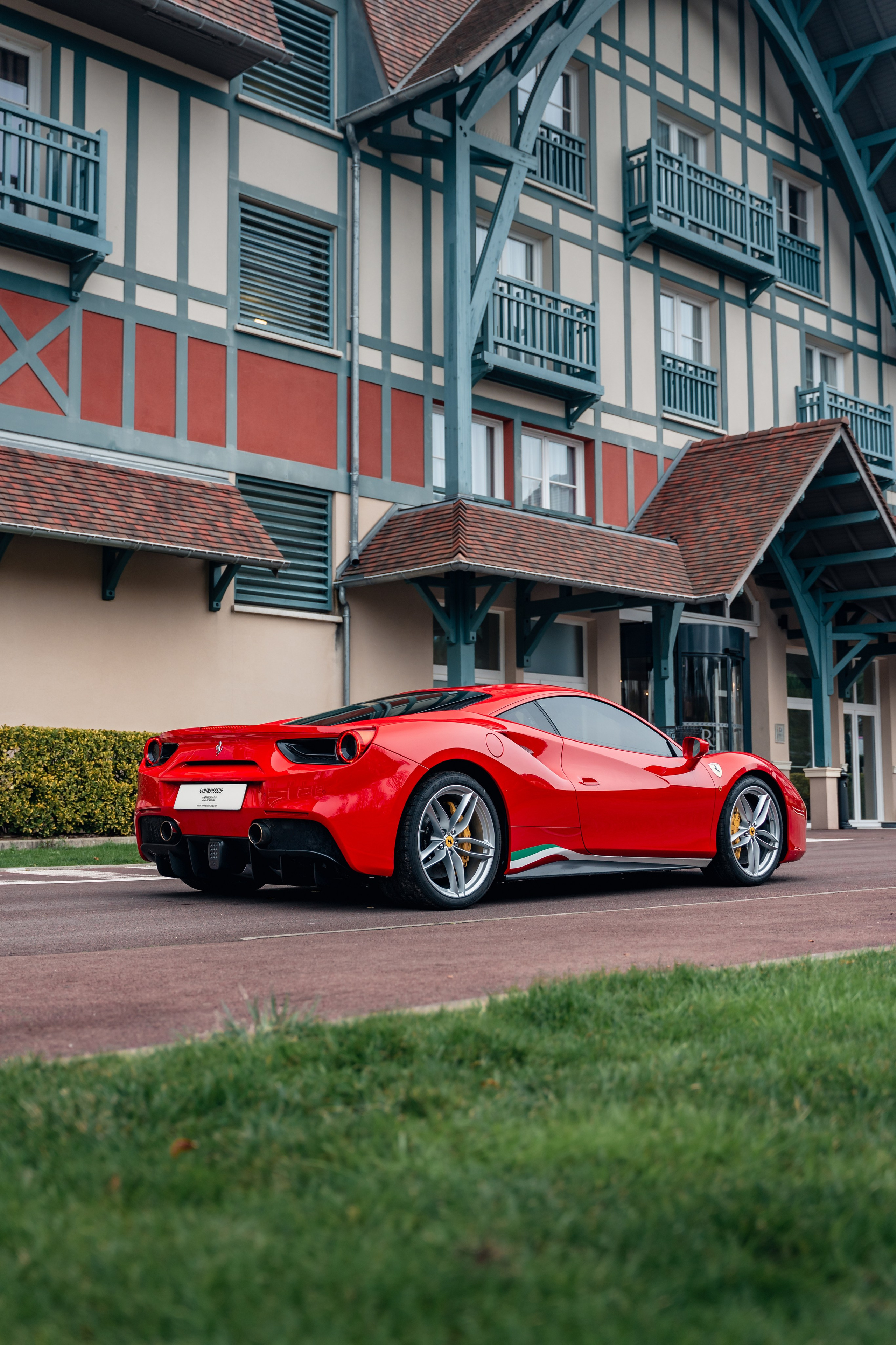 Ferrari 488 GTB. Photographe de voitures à Paris — Vitalii Motruk