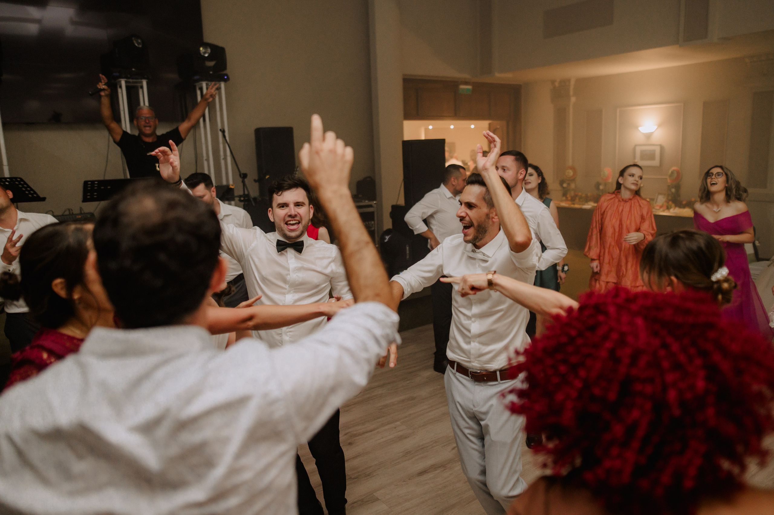 Servicii foto video profesionale pentru evenimentul tau. Proud Vision Weddings | Wedding Photography & Film — Servicii profesionale Foto Video Nunta Iasi