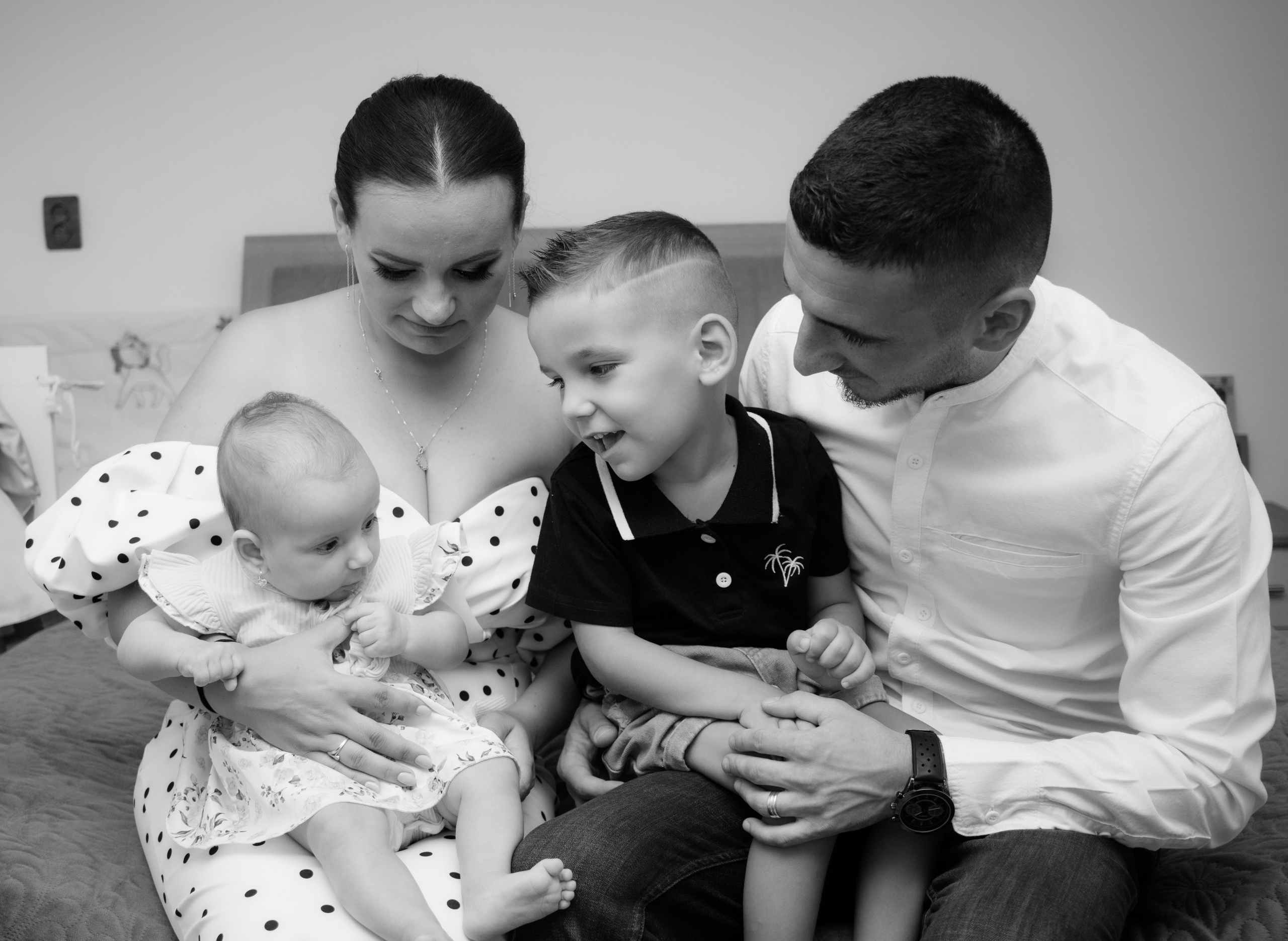 Ariana. Fotograf si videograf — evenimente si studio