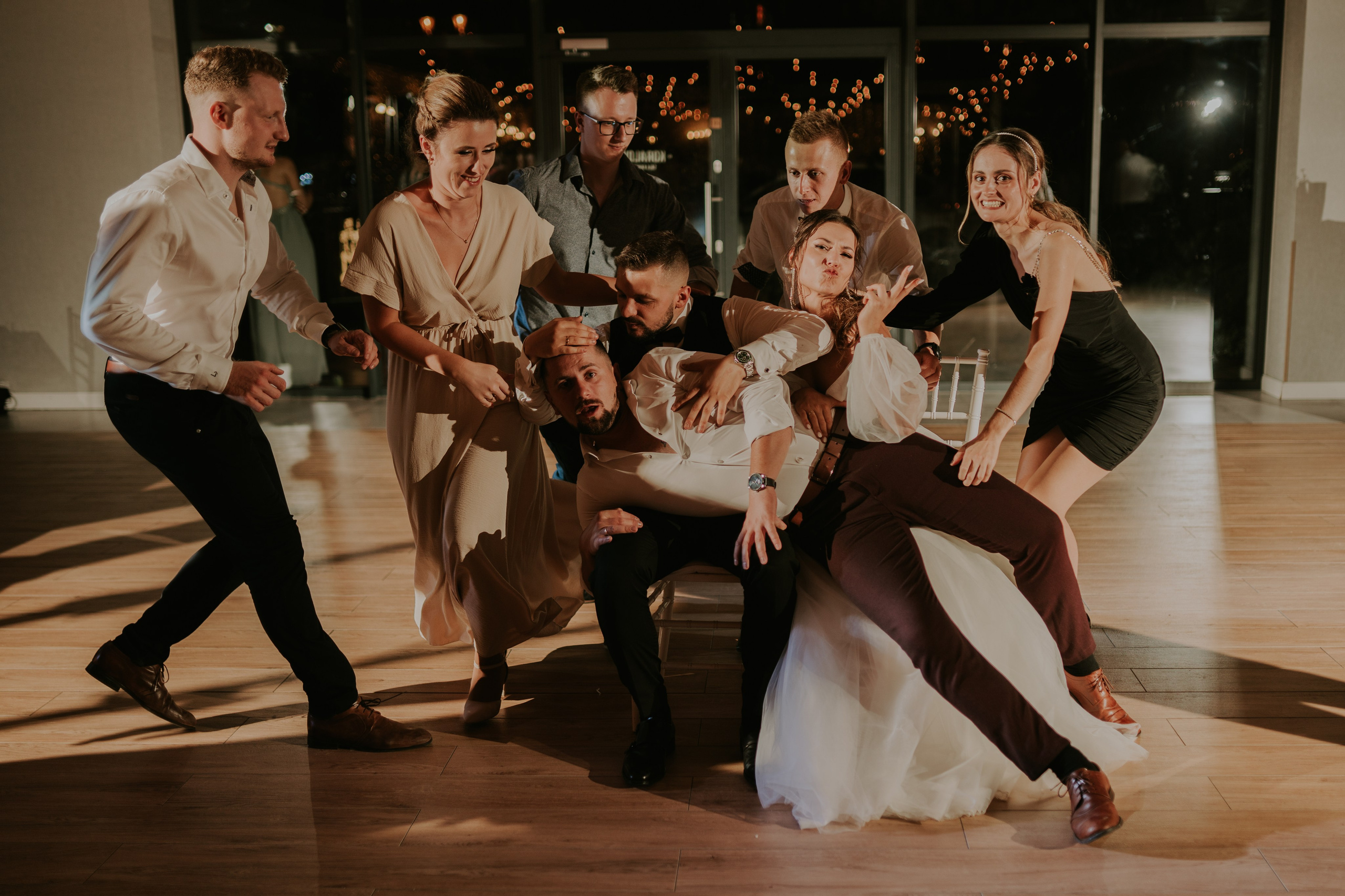 Sala Koralowa w Jaworzu: Opowieść o ślubie Nikoli i Kacpra. Karkowskafoto - fotografia miłości