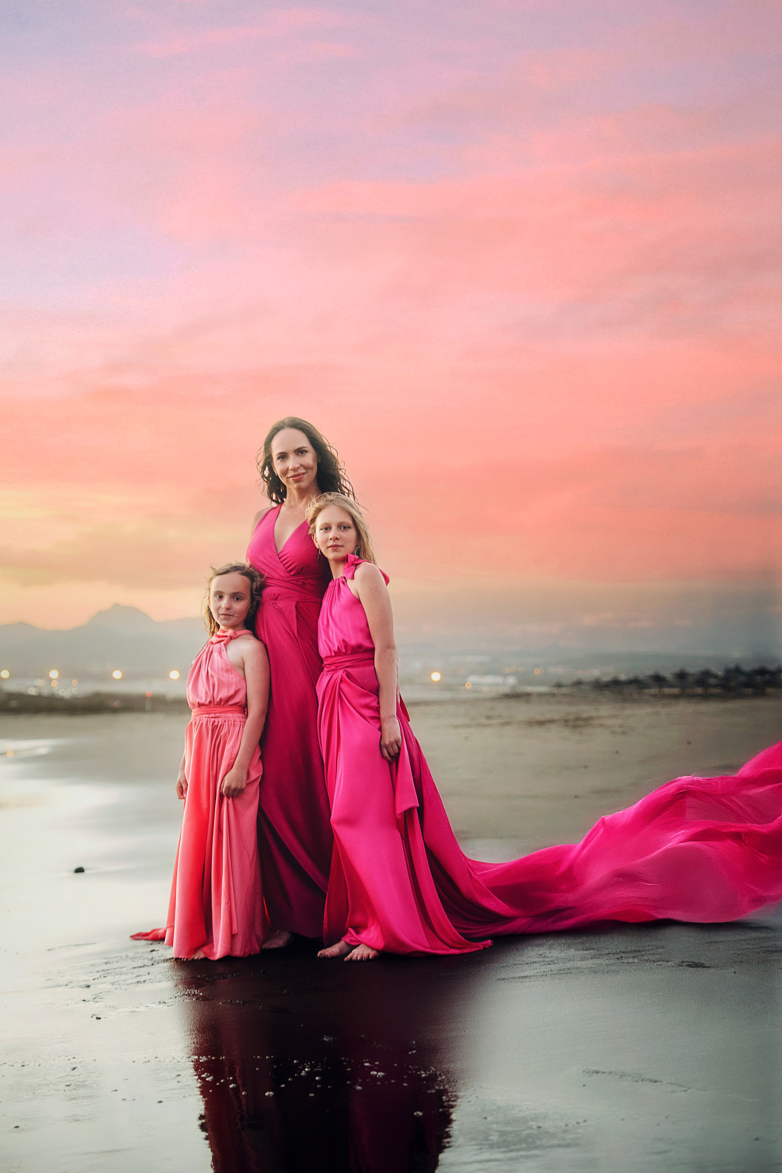 Платье коралл для девочки 20€. Профессиональный фотограф на Тенерифе