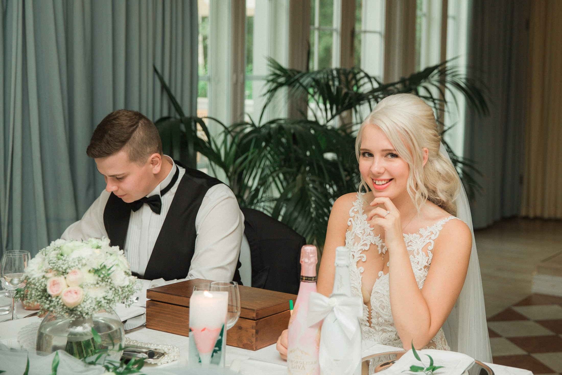 Hääkuvaaja Porvoo | Hääkuvaus Villa Haikko