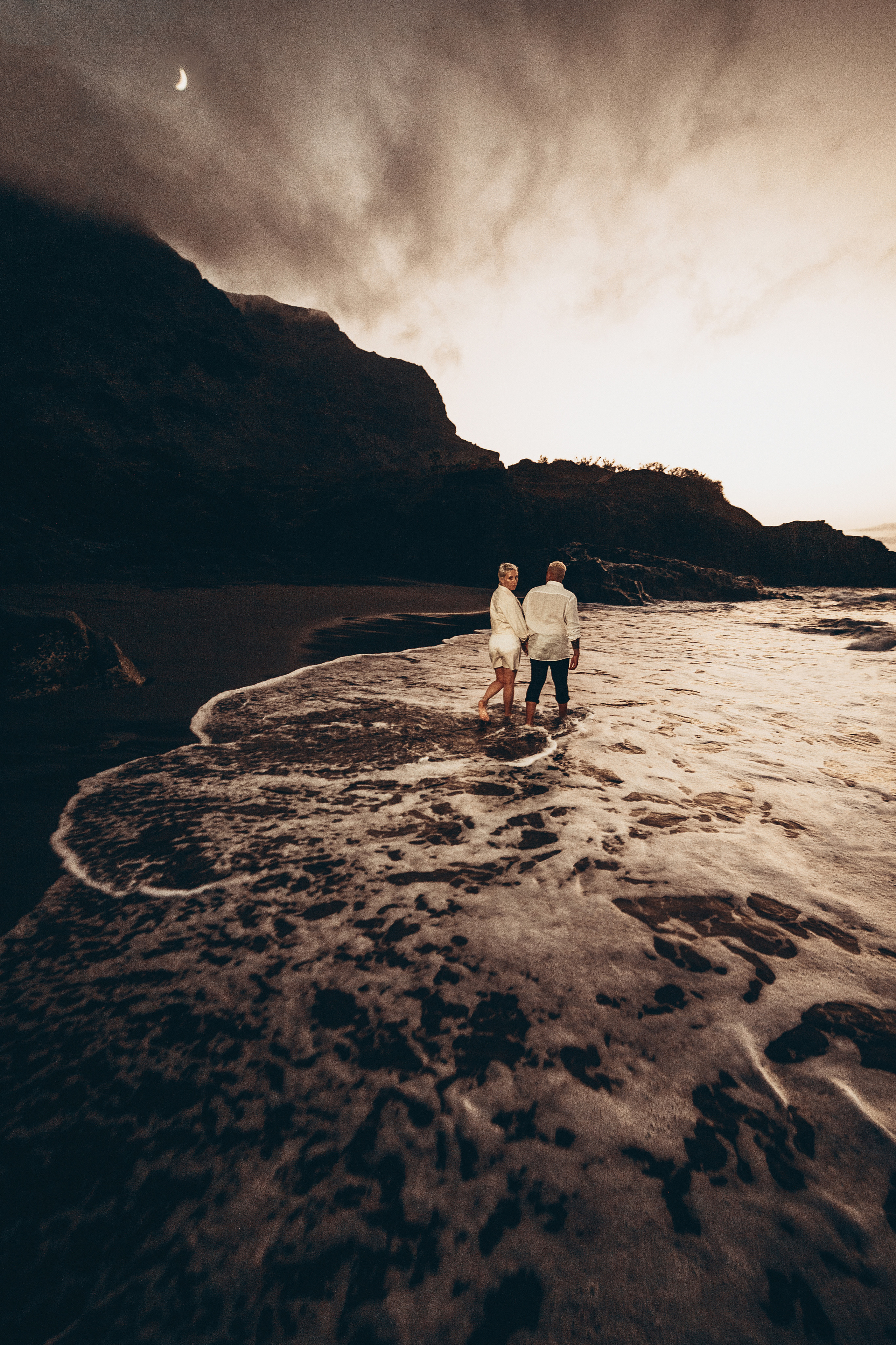 Sasha & Henry. Photographer Tenerife Edgar Zubarev