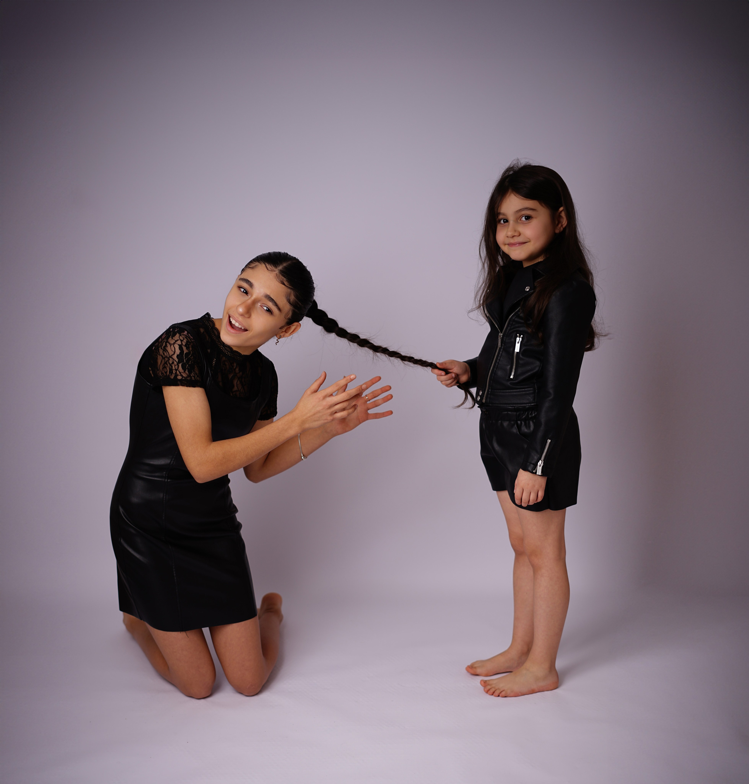 Noir et blanc. Petit trésor photos de famille, grossesse et nouveau-né à Roanne