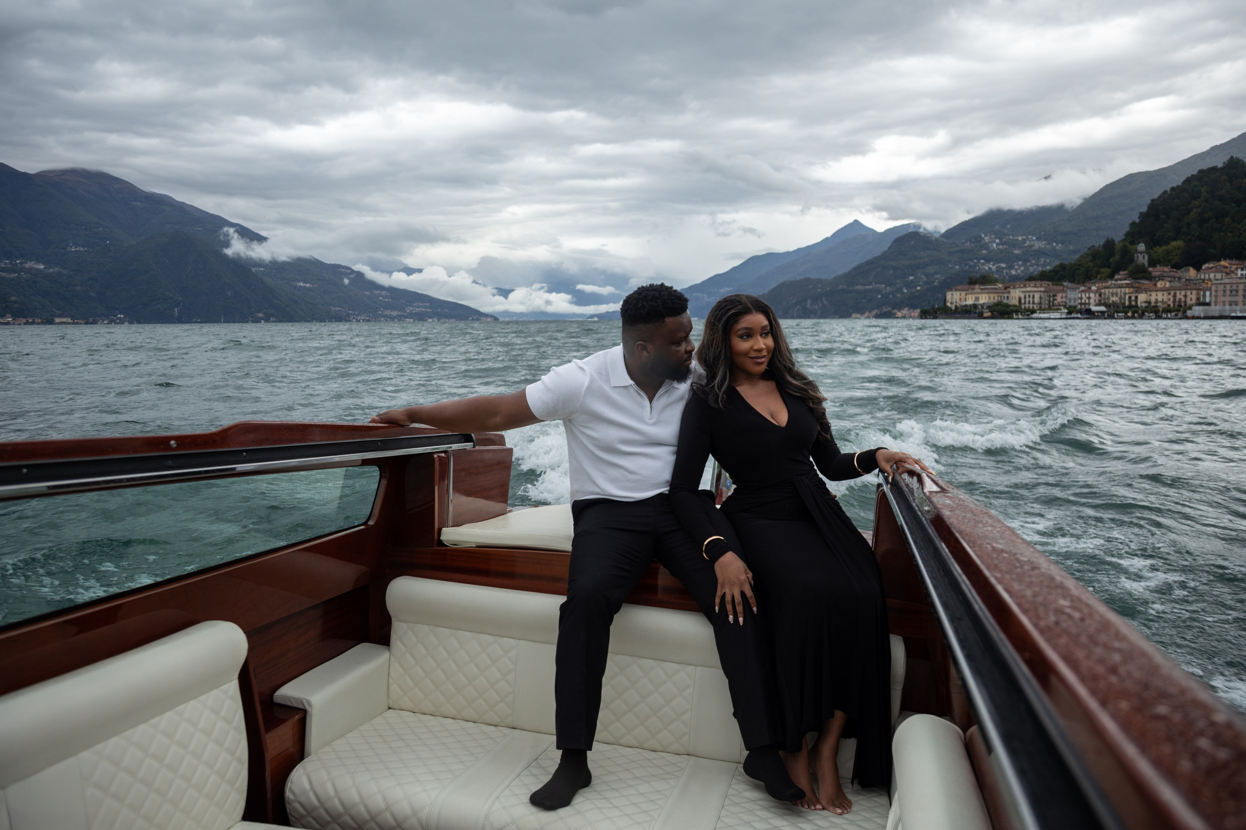 Varenna boat tour. Photographer in Milan |Mila Pro Photo