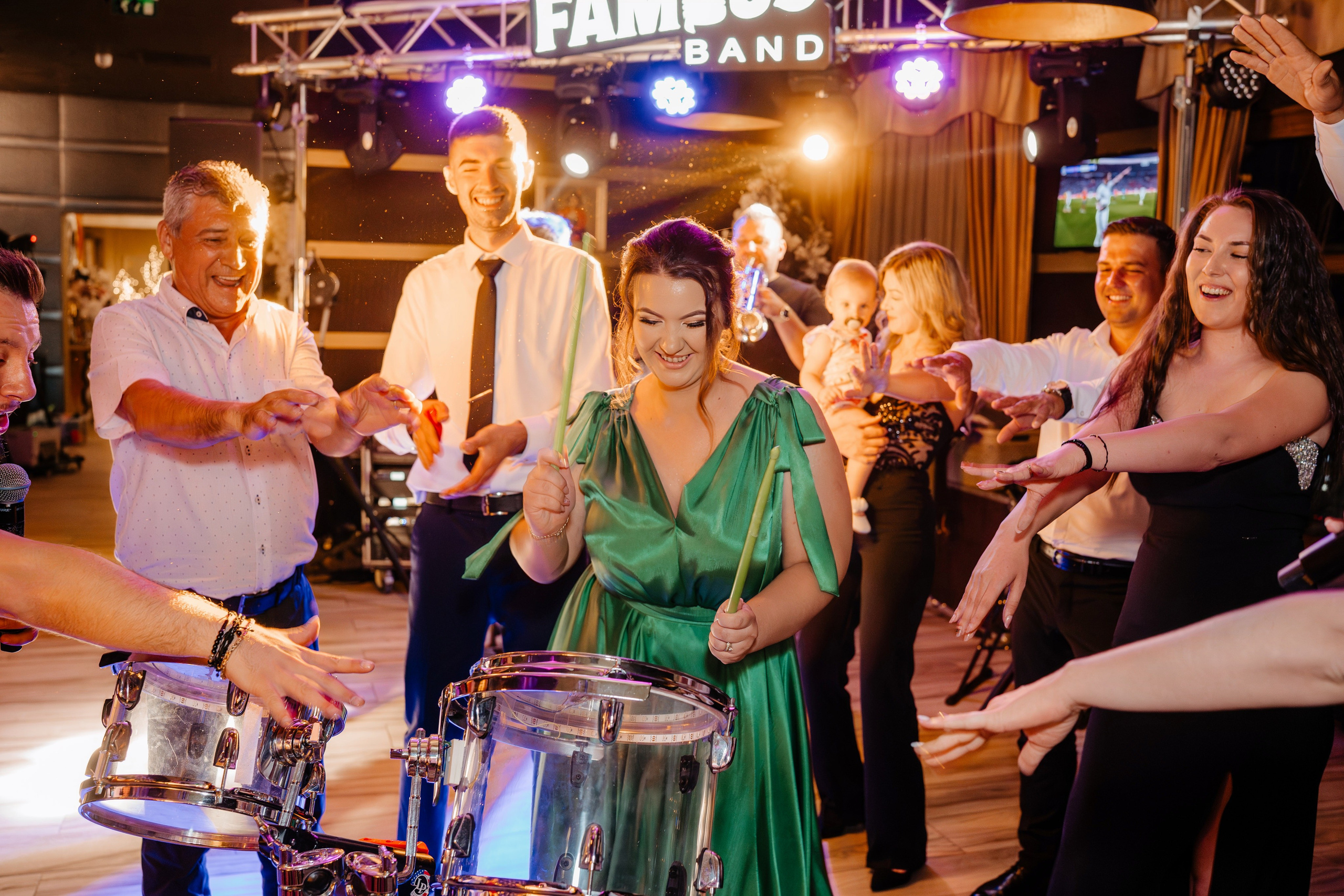 Larisa Ioana. Raw Studio. Fotograful tau de nunta!