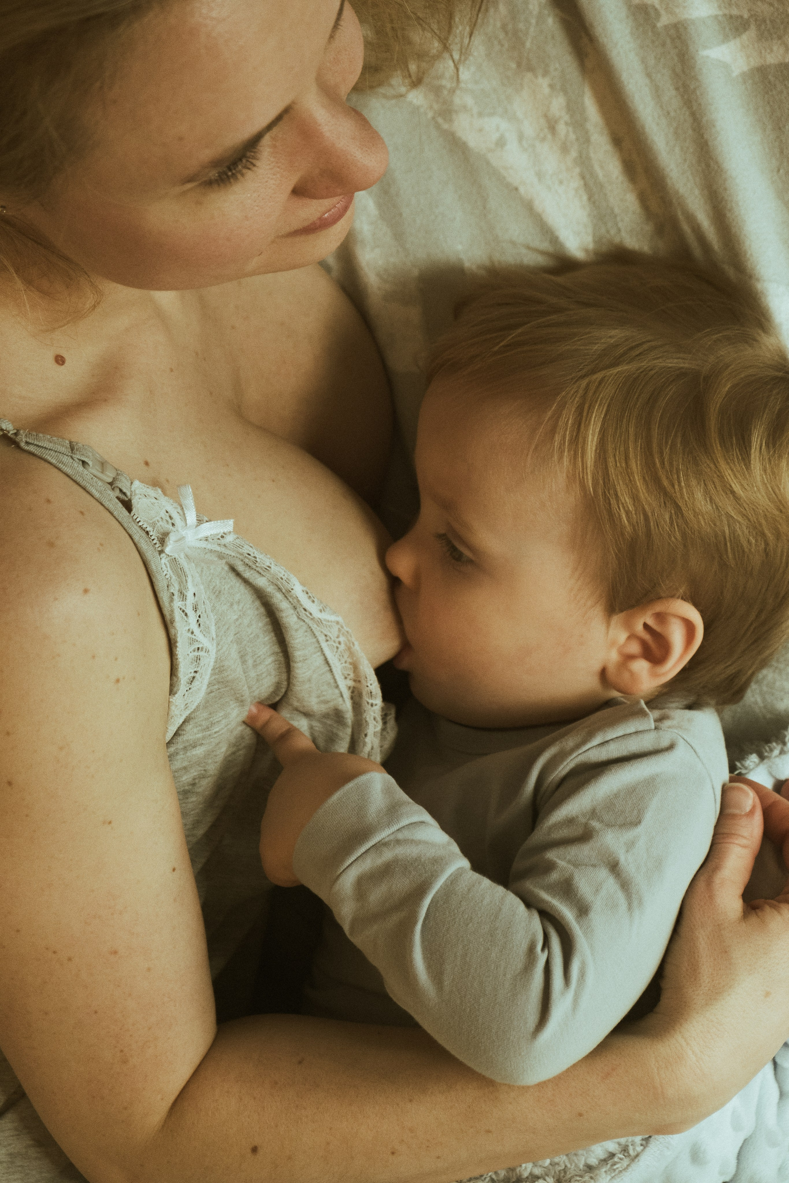 Valeria. Fotógrafa infantil y de lactancia materna y maternidad en Barcelona