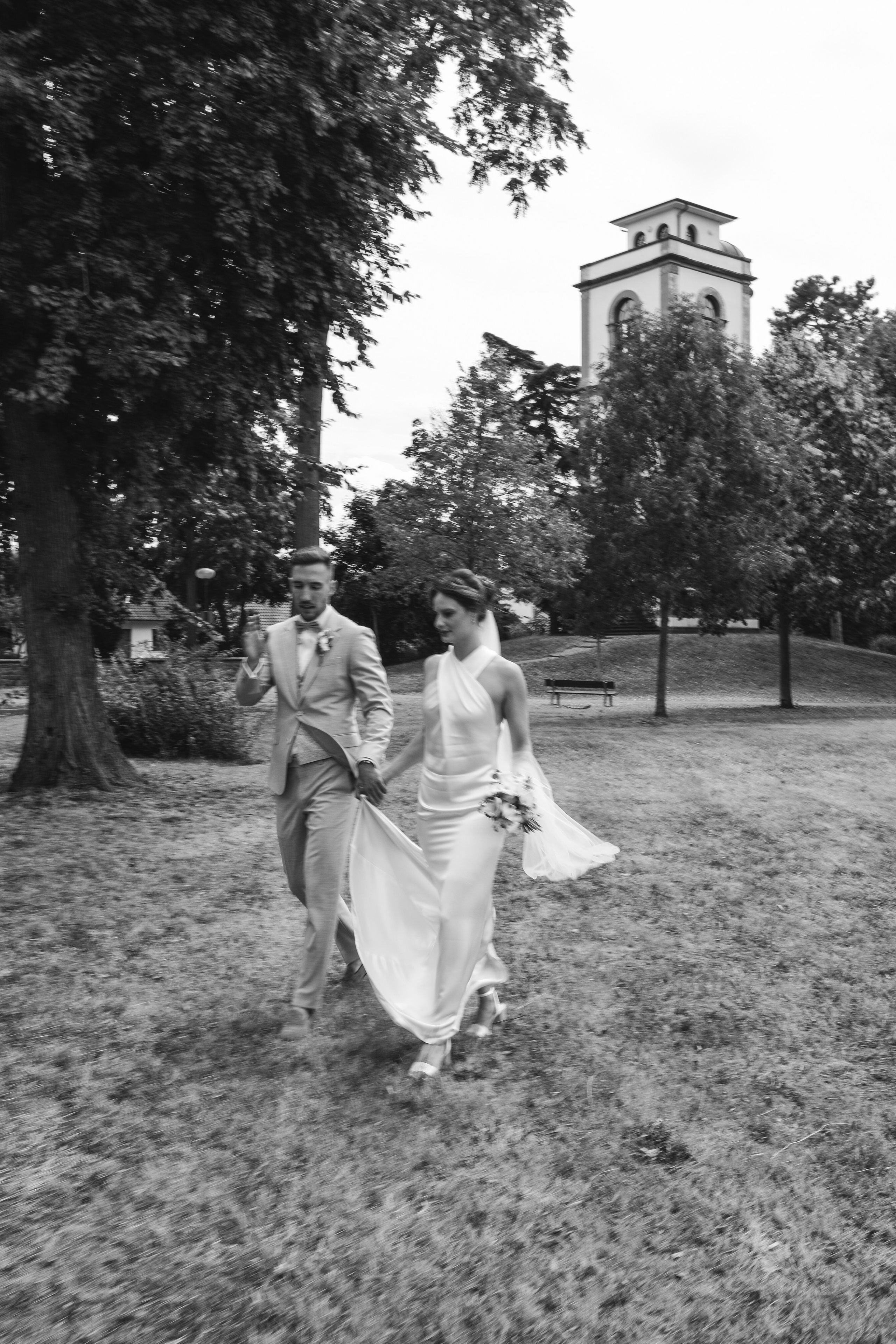 Romantisches Fotoshooting im Garten des Schlösschens Limburgerhof