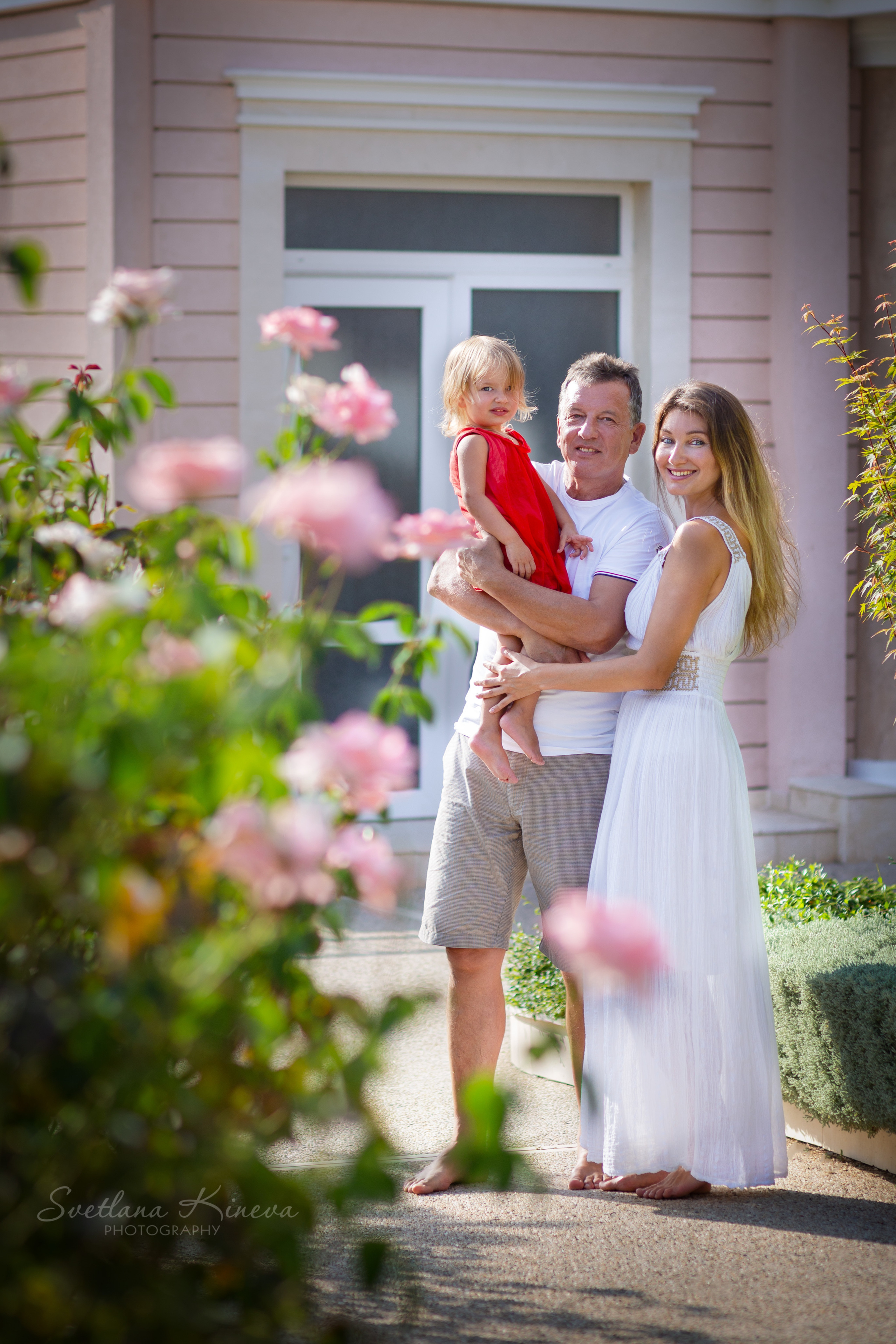 Фотосесия в лавандула,. Фотограф Бургас. Фотосесии в студио и на открито, портрети, заснемане