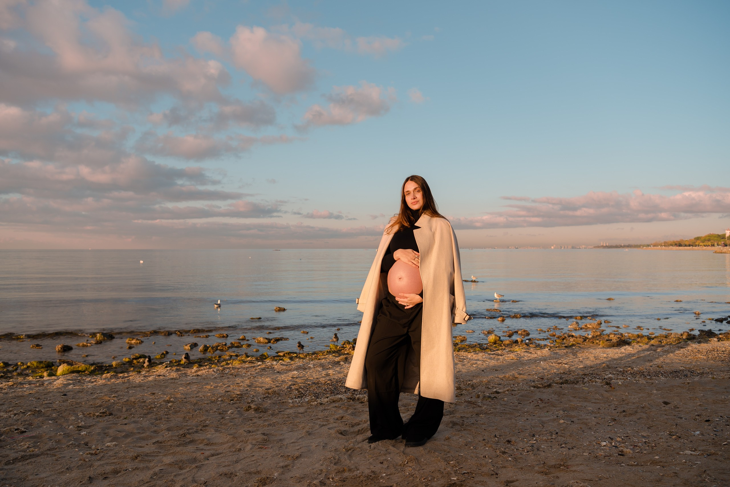 Luxury pregnancy photo shoot in Istanbul. MARIA VALUEVA Photographer in Nice, Cannes, Monaco, France, Europe, Istanbul, Turkey