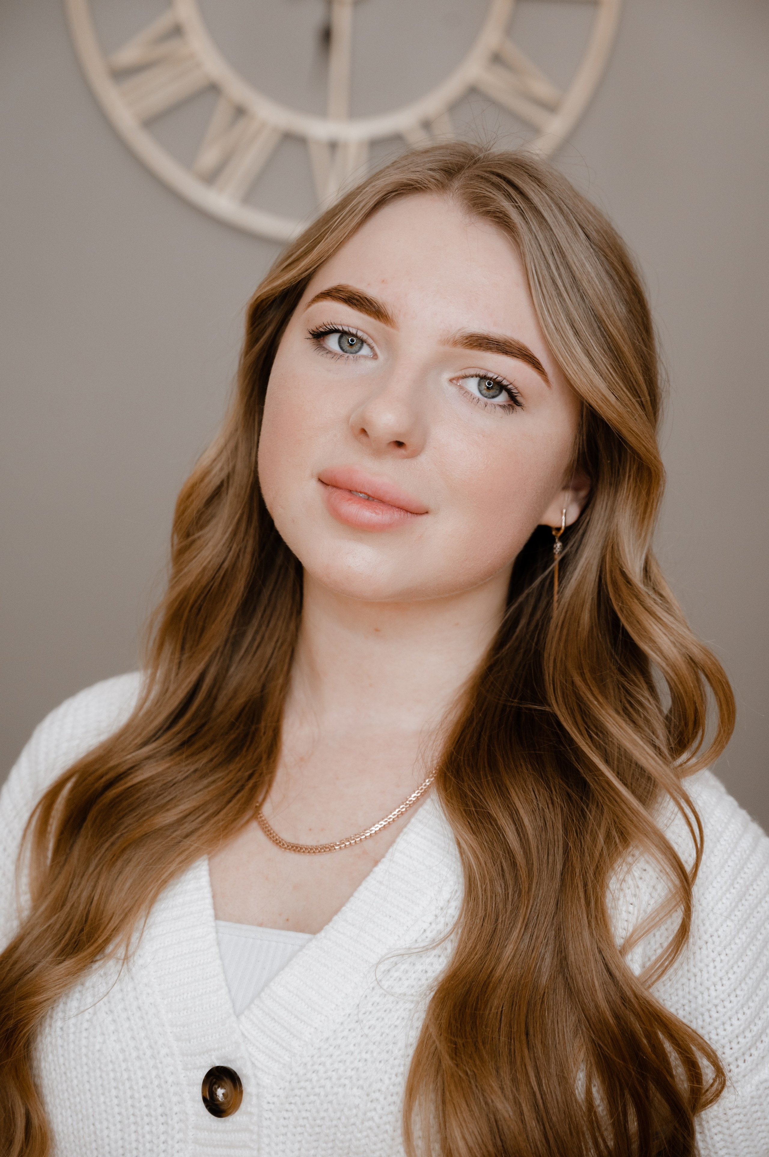 Astudio beauty studio in Prague. ANNA-MARIA PHOTO CONTENT CREATOR — photographer, aesthete, artist, and visual expert for Instagram in Prague