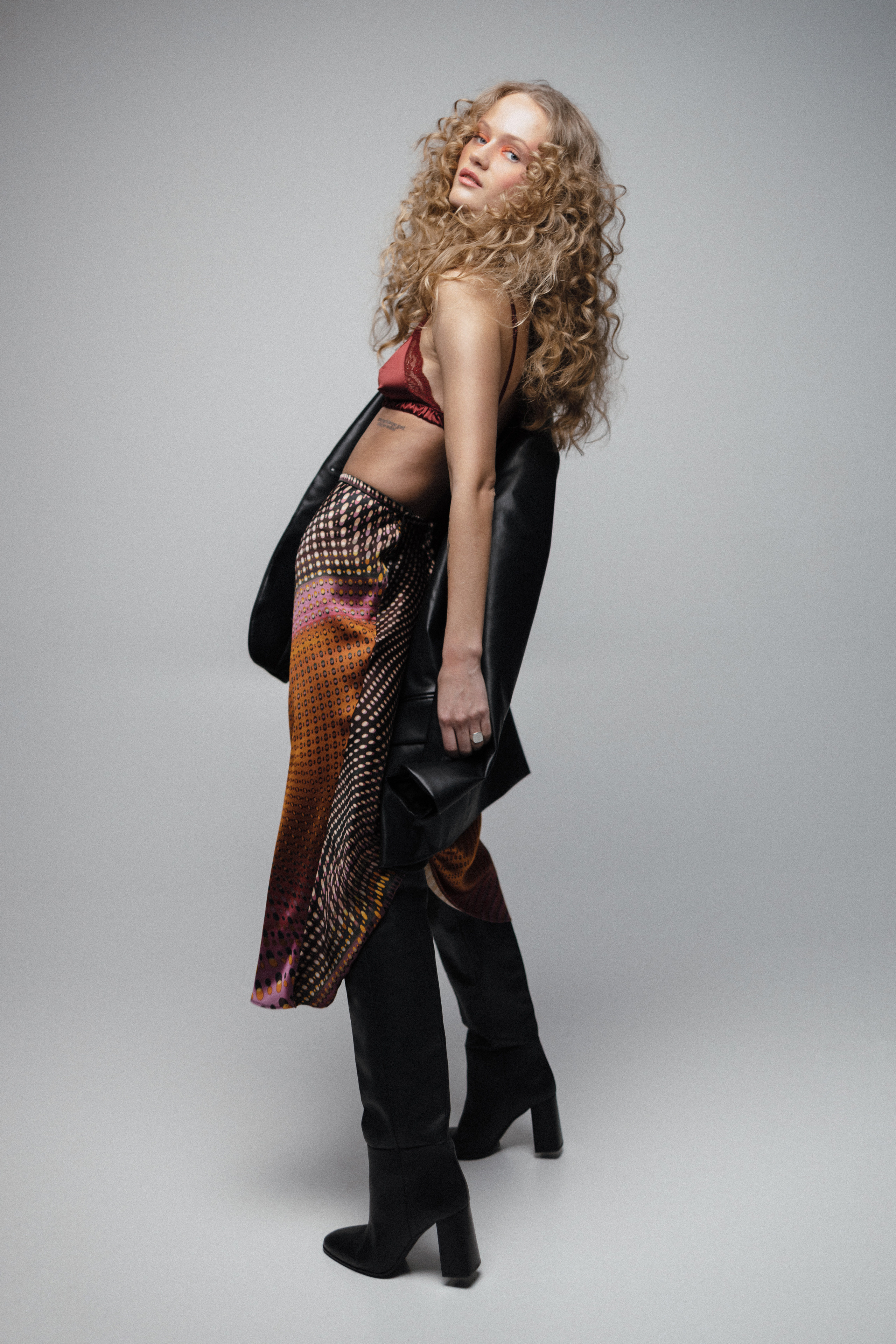 ELLISIV. Nelly Oz Photography