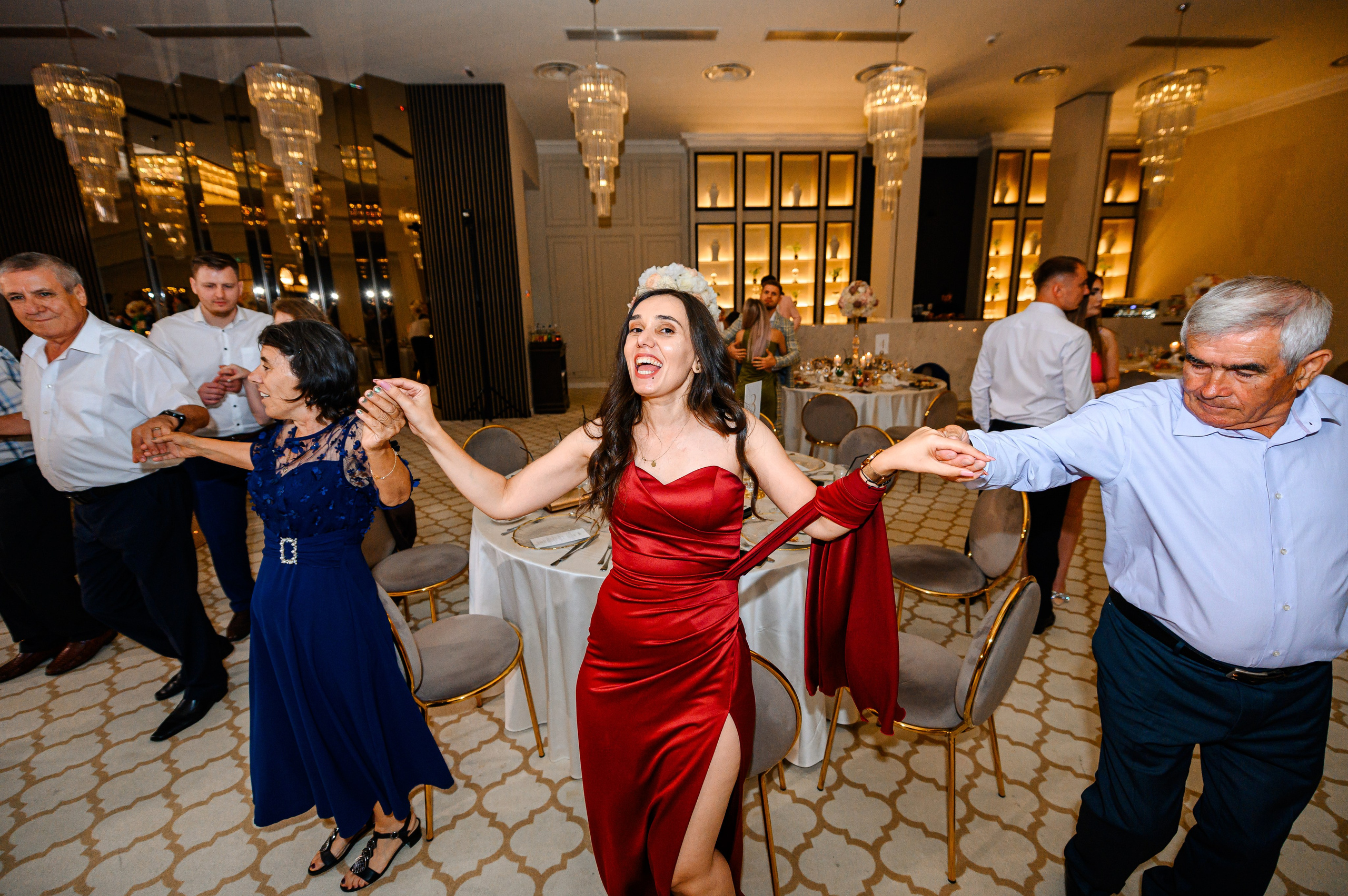 Madalina & Ovidiu. Mugurel Olteanu Fotograf