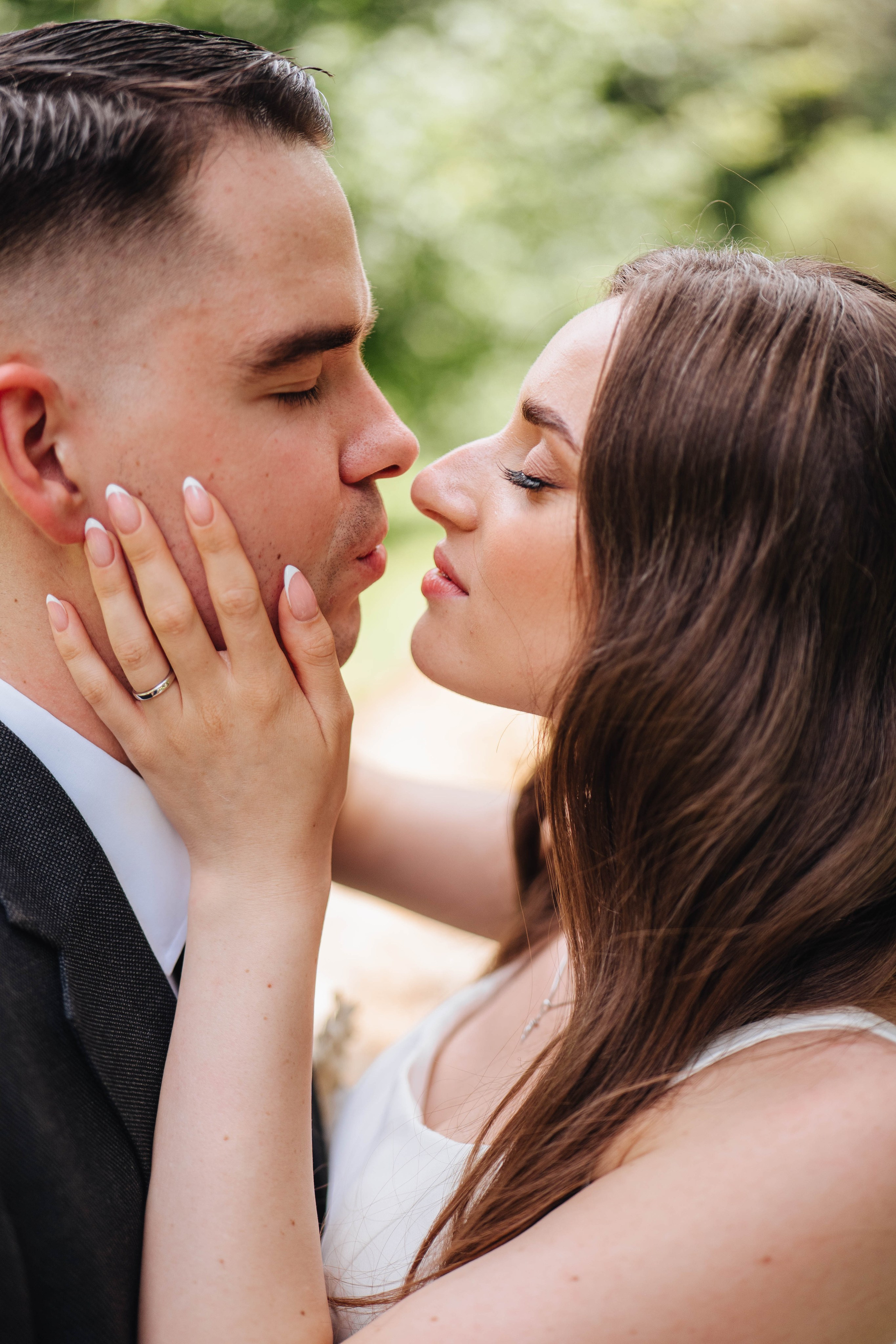 Wedding in Dalson, London, UK. Wedding and family photographer in London