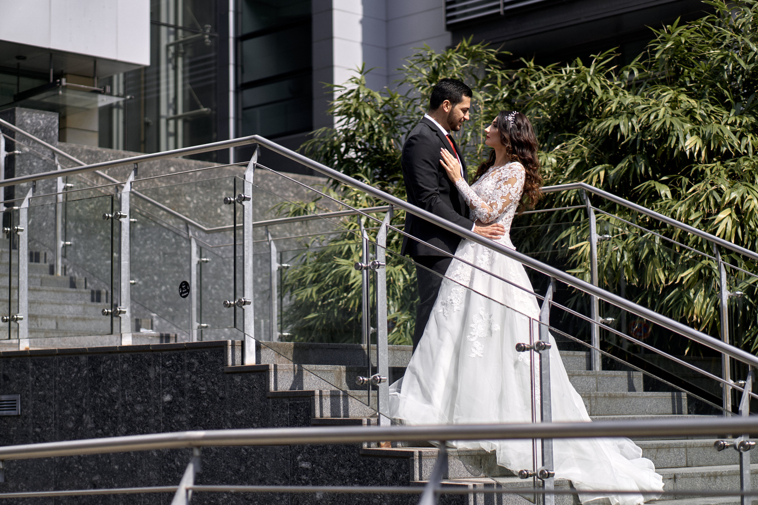 Ein wunderschönes Ehepaar in Frankfurt. Hochzeitsfotograf für Moers, Niederrhein, Düsseldorf, NRW und Deutschland