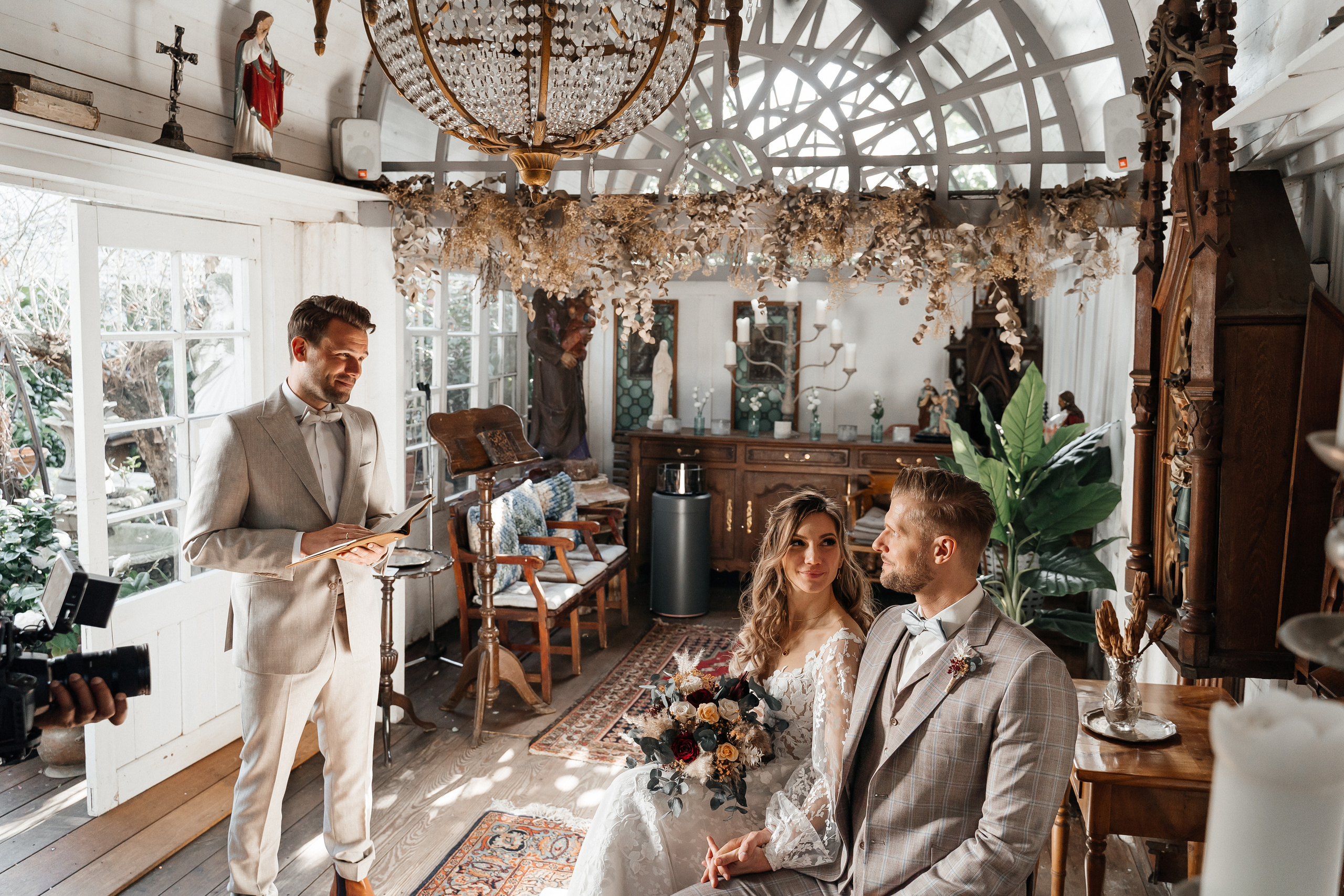 S & M im Ladü D´dorf. Hochzeitsfotograf für Moers, Niederrhein, Düsseldorf, NRW und Deutschland