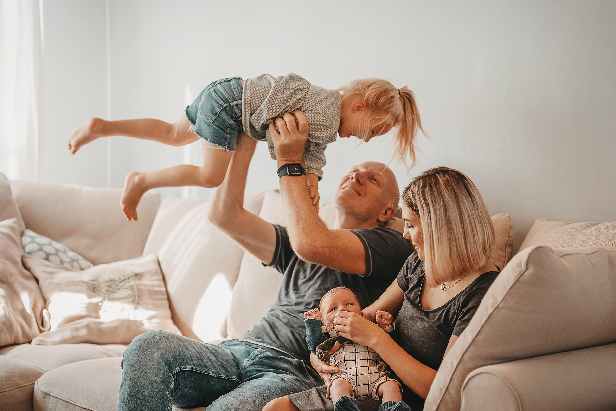 Newborn Homestory. Portraitfotografie in Gründau Elena Ohnstedt