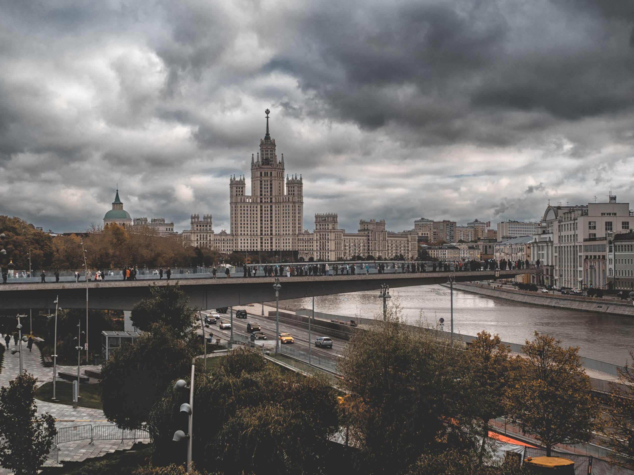 Прогулка вдоль набережной Москвы реки к парку Зарядье. Семейный и детский фотограф на Лазурном Берегу