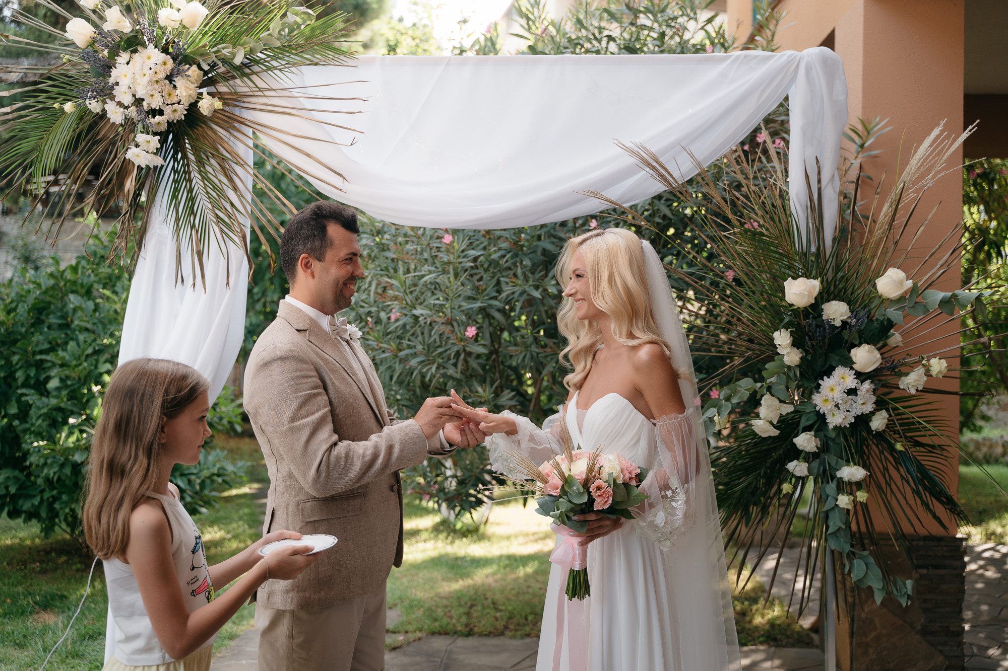 A Fire in the Pool. Wedding photograper — Alex Popov photography Germany, Switzerland, Italy, France. Based in Stuttgart