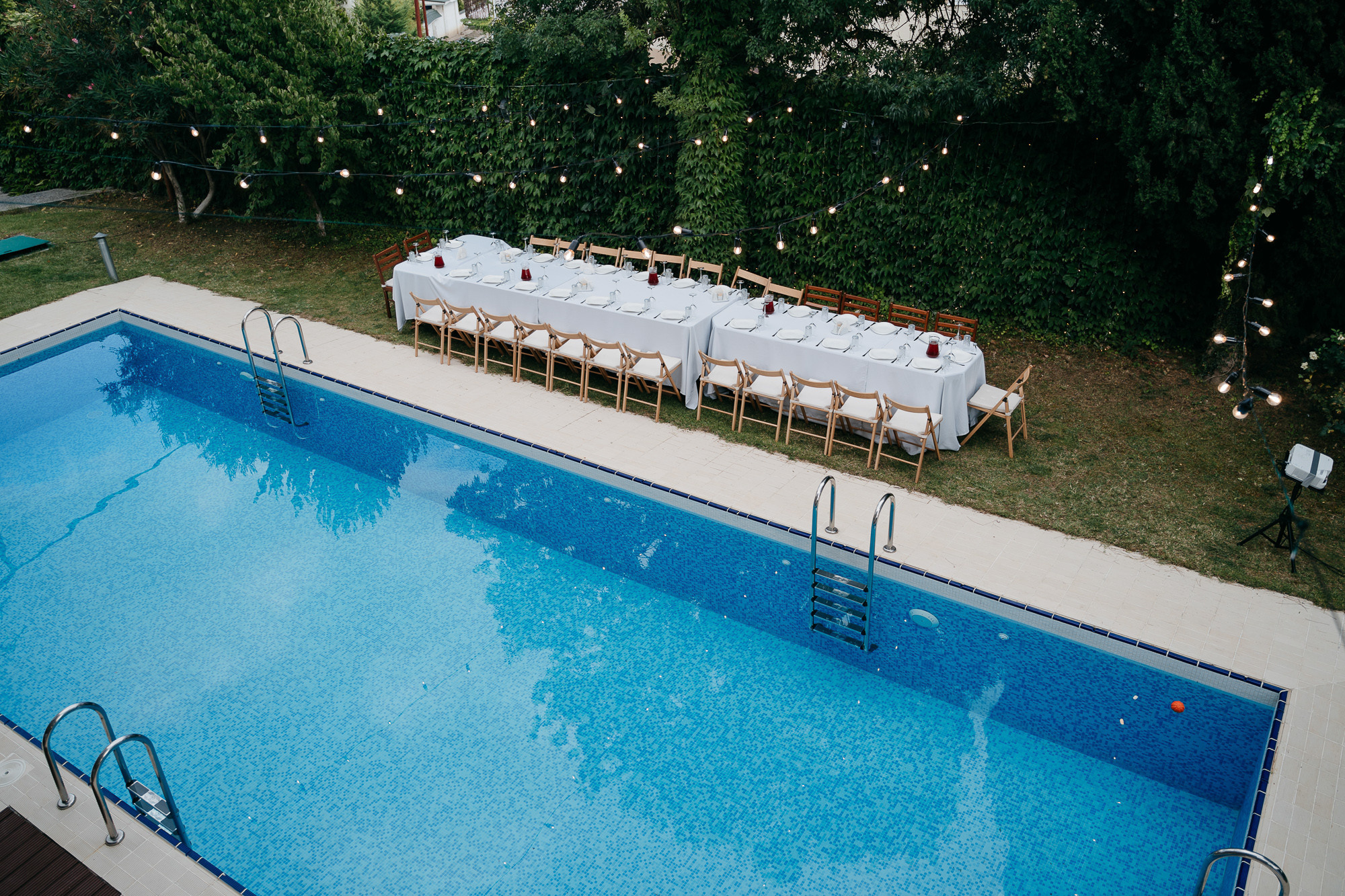 A Fire in the Pool. Wedding photograper — Alex Popov photography Germany, Switzerland, Italy, France. Based in Stuttgart