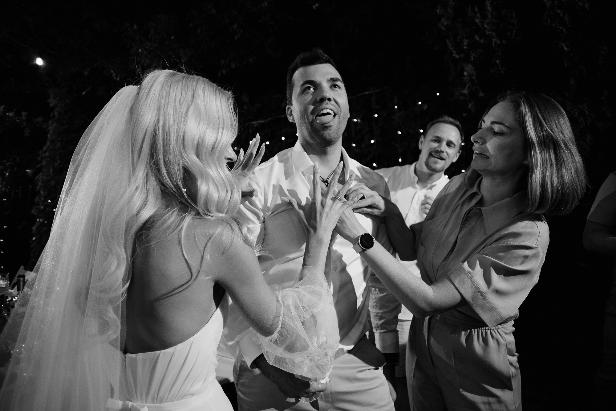 A Fire in the Pool. Wedding photograper — Alex Popov photography Germany, Switzerland, Italy, France. Based in Stuttgart