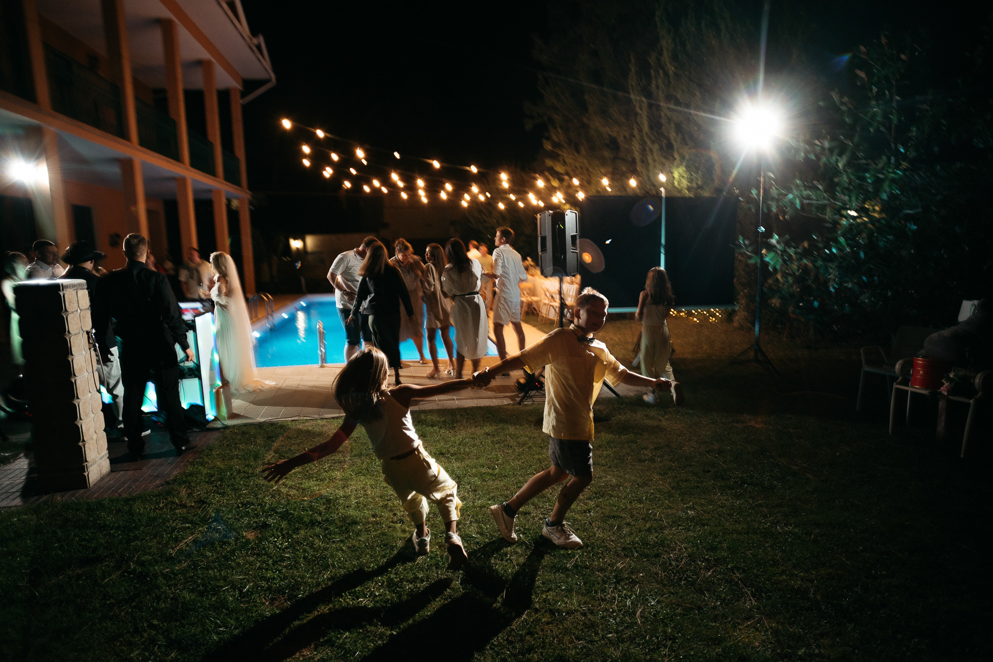 A Fire in the Pool. Wedding photograper — Alex Popov photography Germany, Switzerland, Italy, France. Based in Stuttgart
