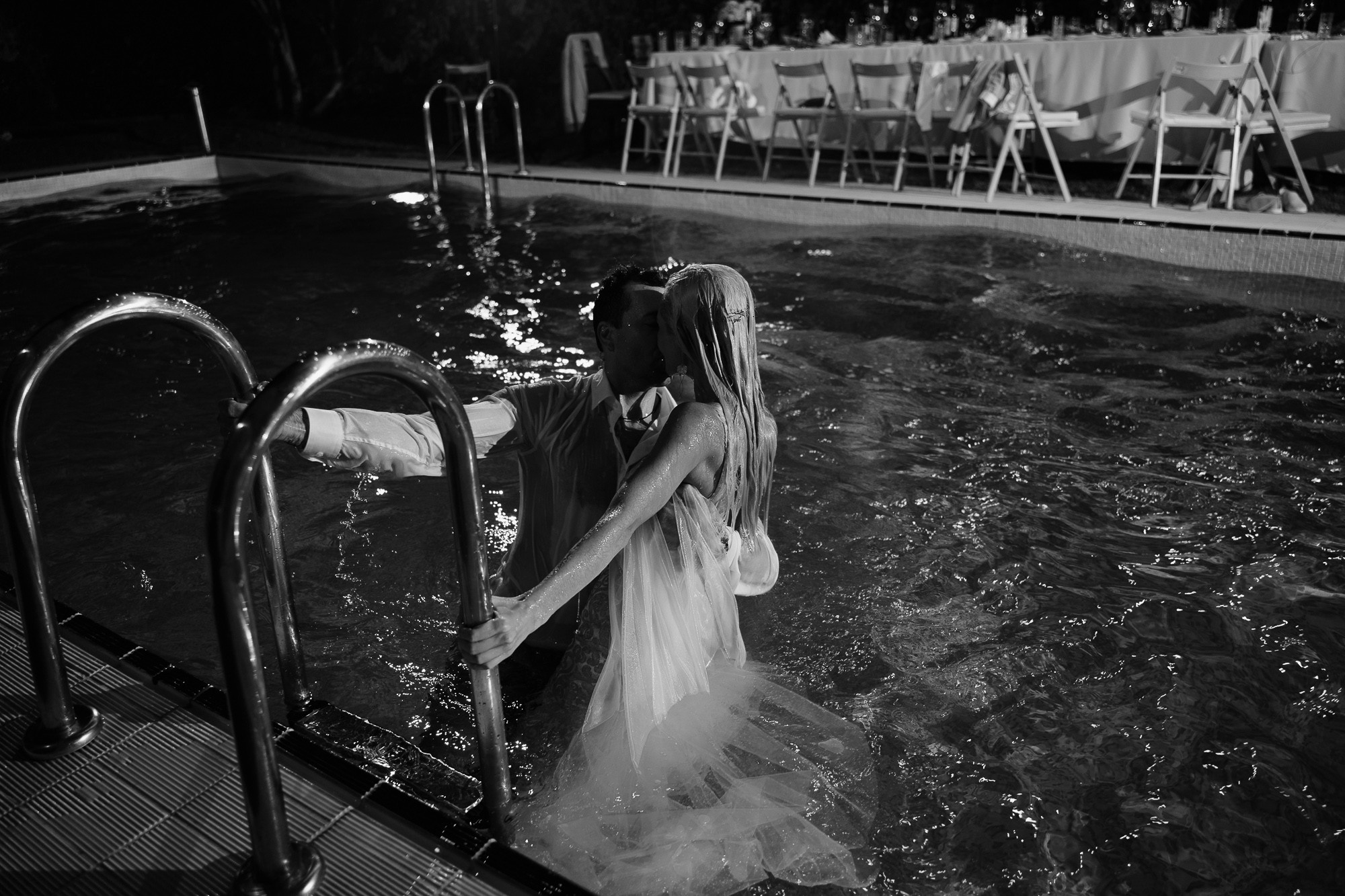 A Fire in the Pool. Wedding photograper — Alex Popov photography Germany, Switzerland, Italy, France. Based in Stuttgart