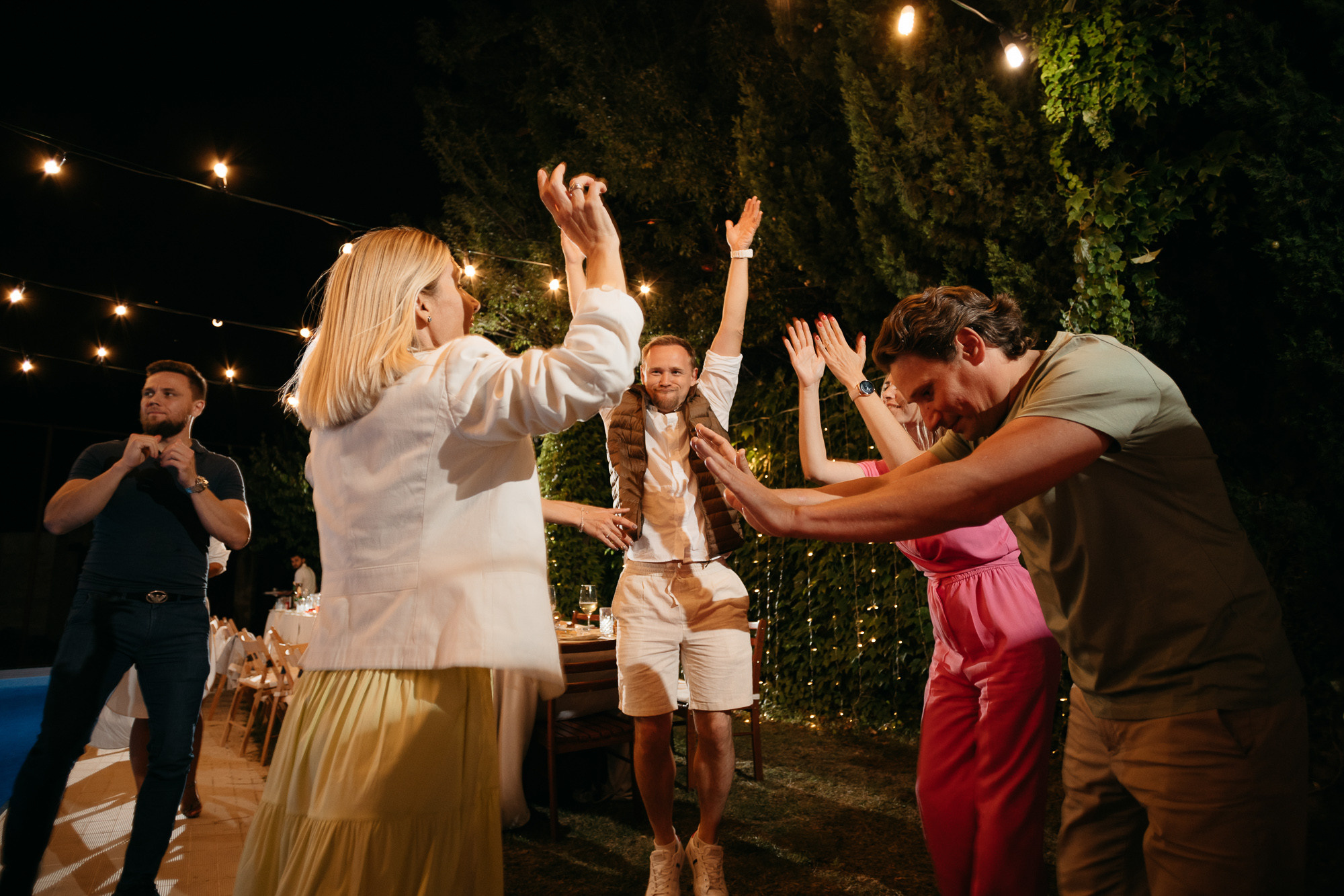 A Fire in the Pool. Wedding photograper — Alex Popov photography Germany, Switzerland, Italy, France. Based in Stuttgart