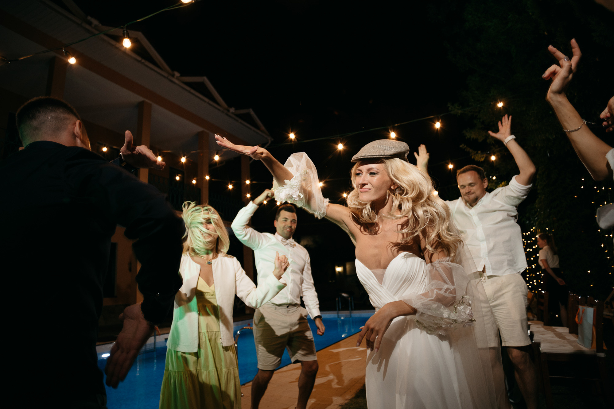 A Fire in the Pool. Wedding photograper — Alex Popov photography Germany, Switzerland, Italy, France. Based in Stuttgart