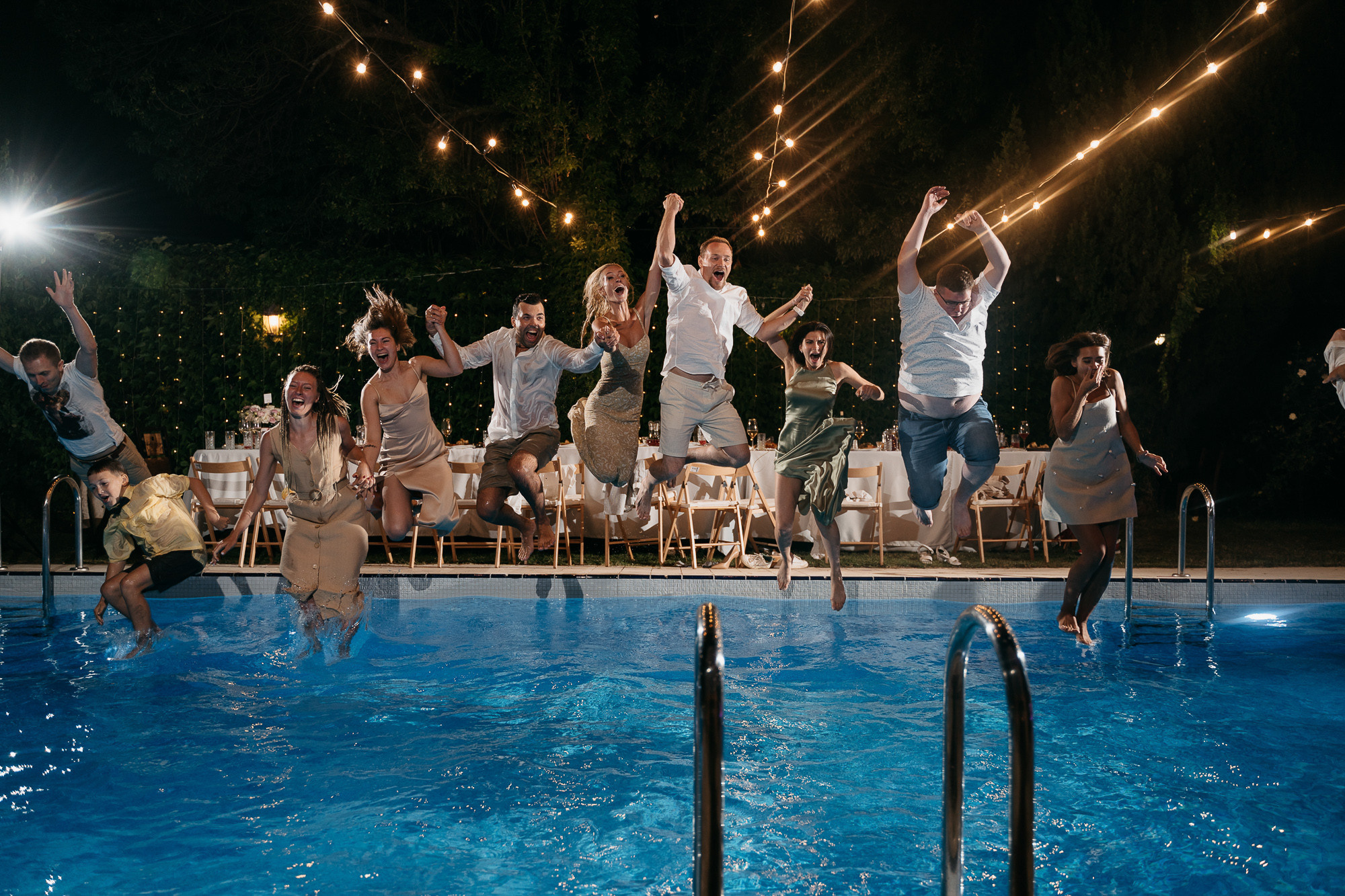 A Fire in the Pool. Wedding photograper — Alex Popov photography Germany, Switzerland, Italy, France. Based in Stuttgart