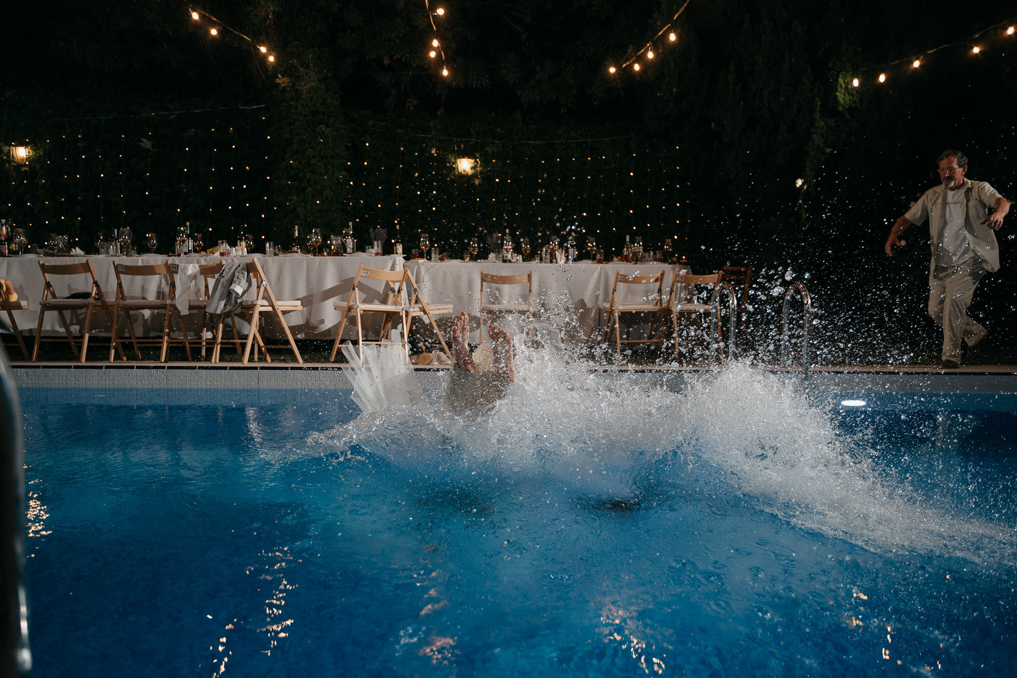 A Fire in the Pool. Wedding photograper — Alex Popov photography Germany, Switzerland, Italy, France. Based in Stuttgart