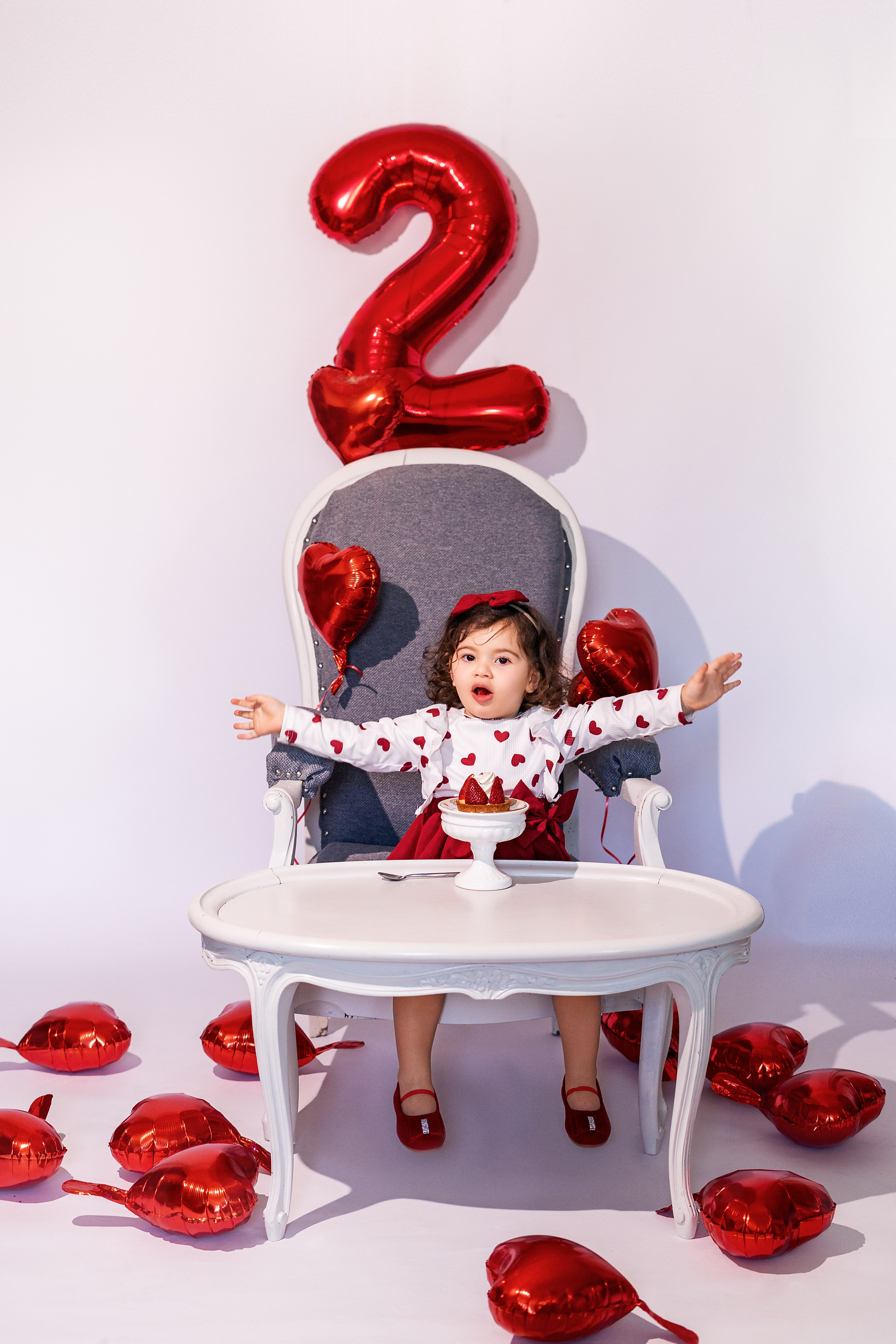 Ruzana 2 ans. Petit trésor photos de famille, grossesse et nouveau-né à Roanne