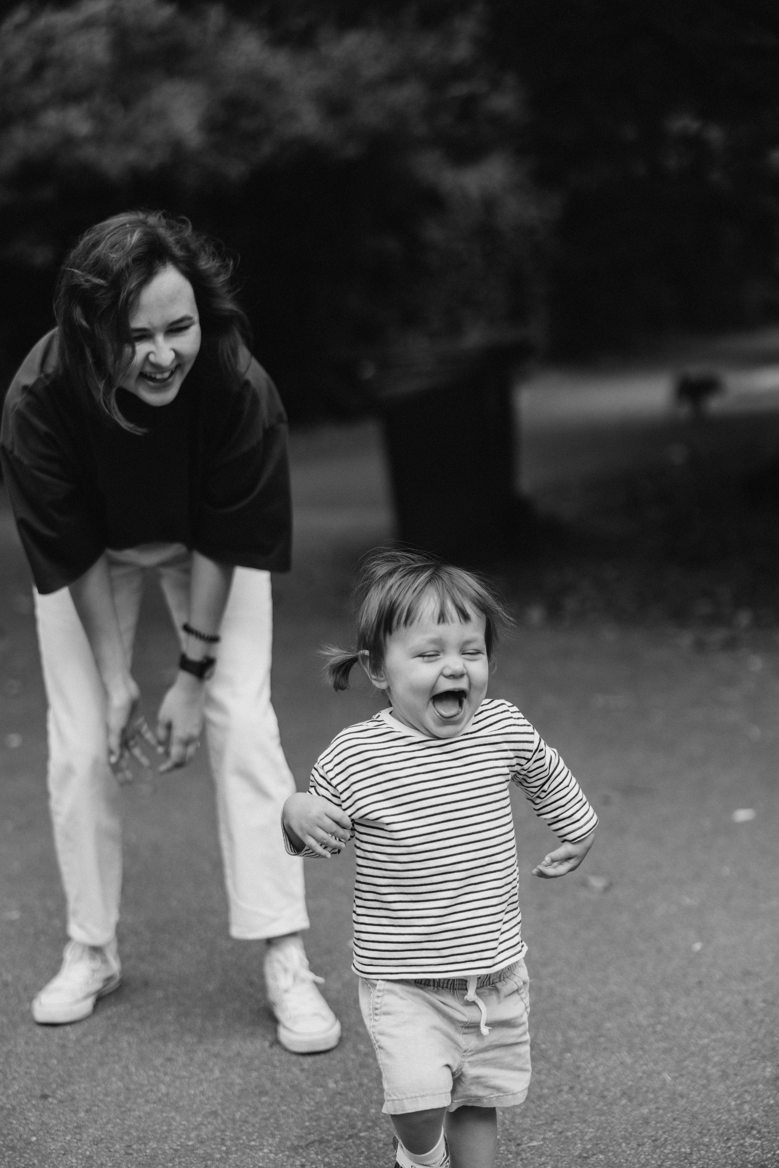 Milena with parents (Greenwich Park). Anastasia Klink, Photographer in London