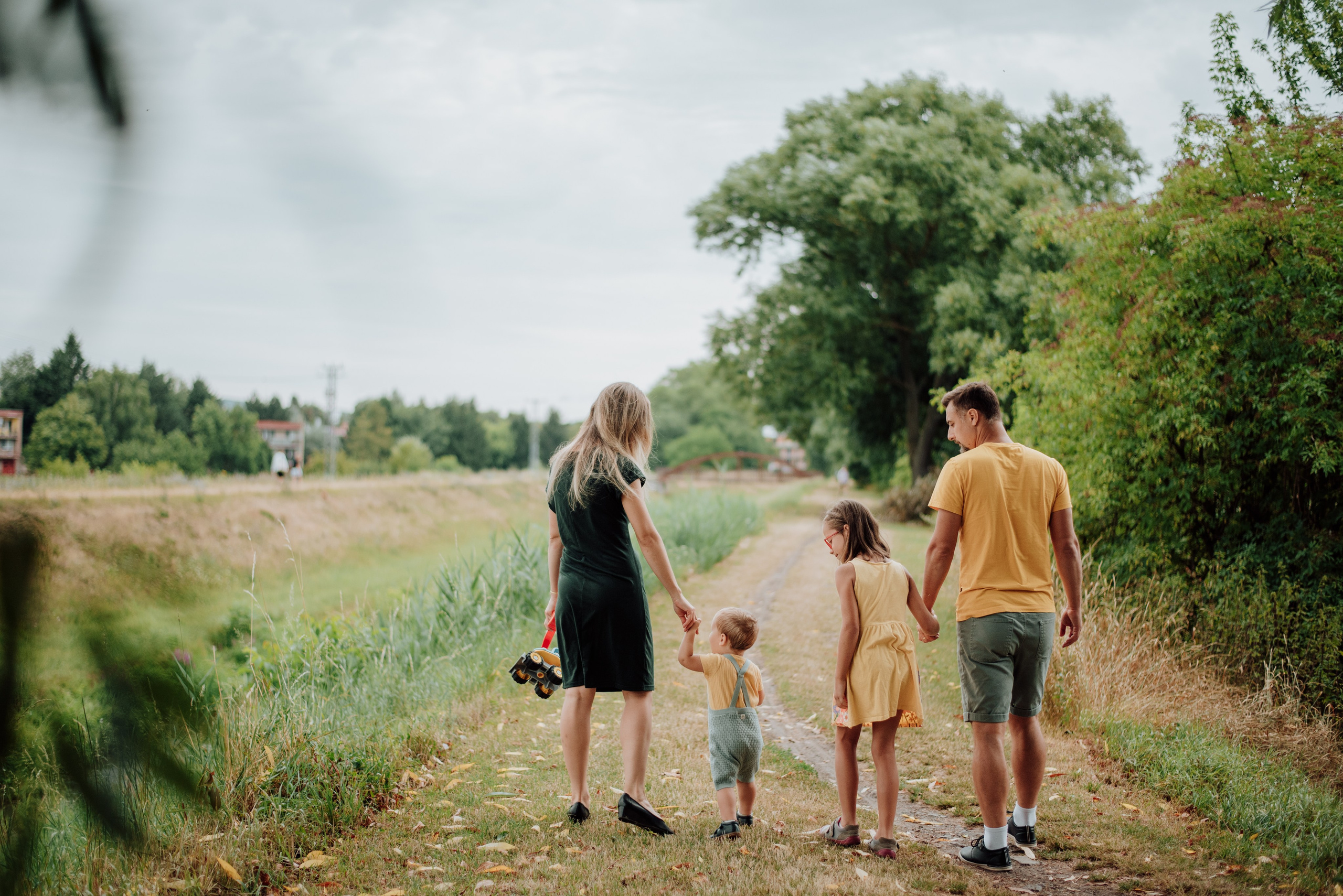 Hanka and family. Lifestyle, wedding and family photographer